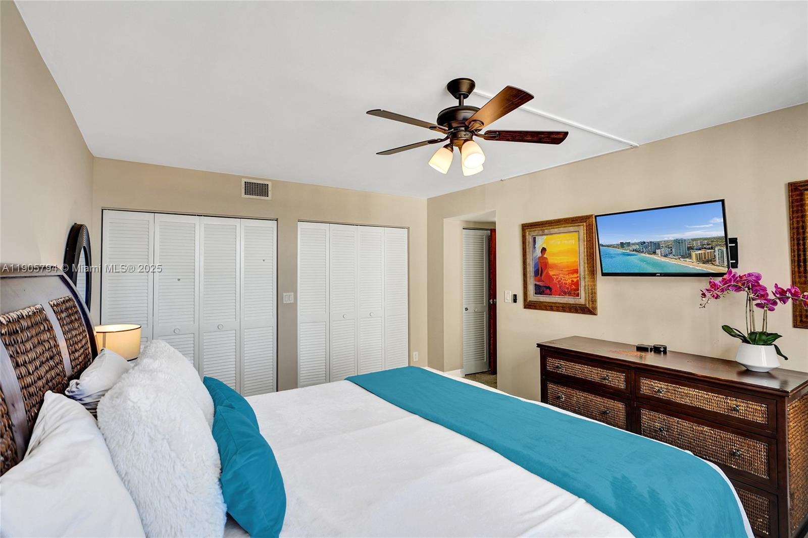 Photo of 2301 Ocean Dr #907, Hollywood, Florida, 33019 -