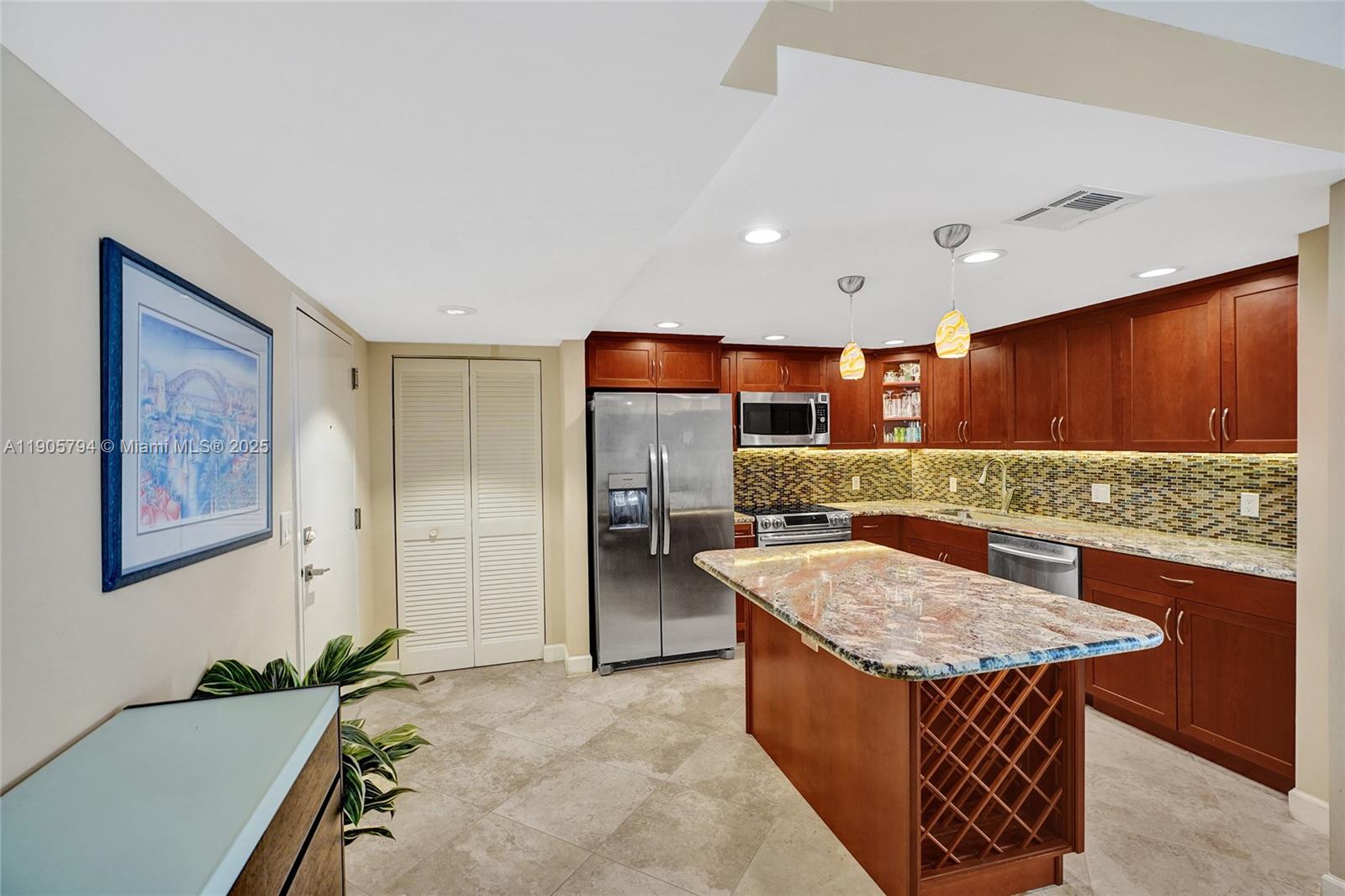 Photo of 2301 Ocean Dr #907, Hollywood, Florida, 33019 -