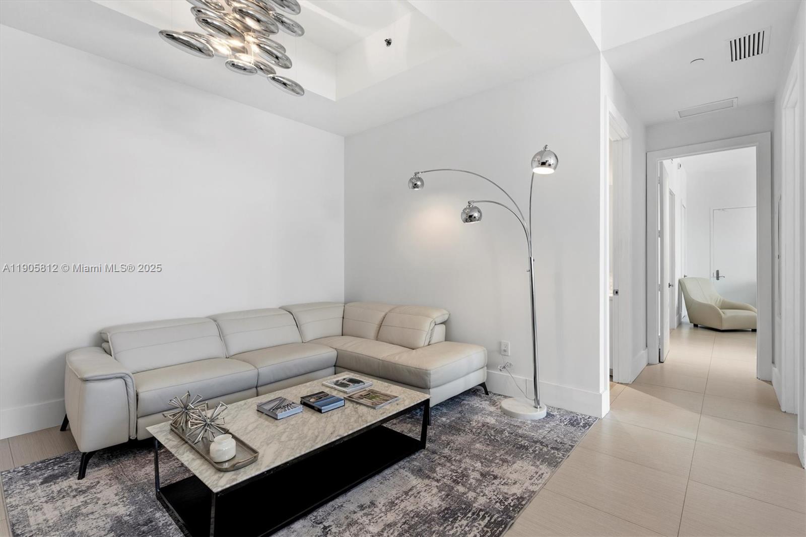 See details 3405 2 / 2 1463 sq. ft. $ 2025-10-30 0 Photo