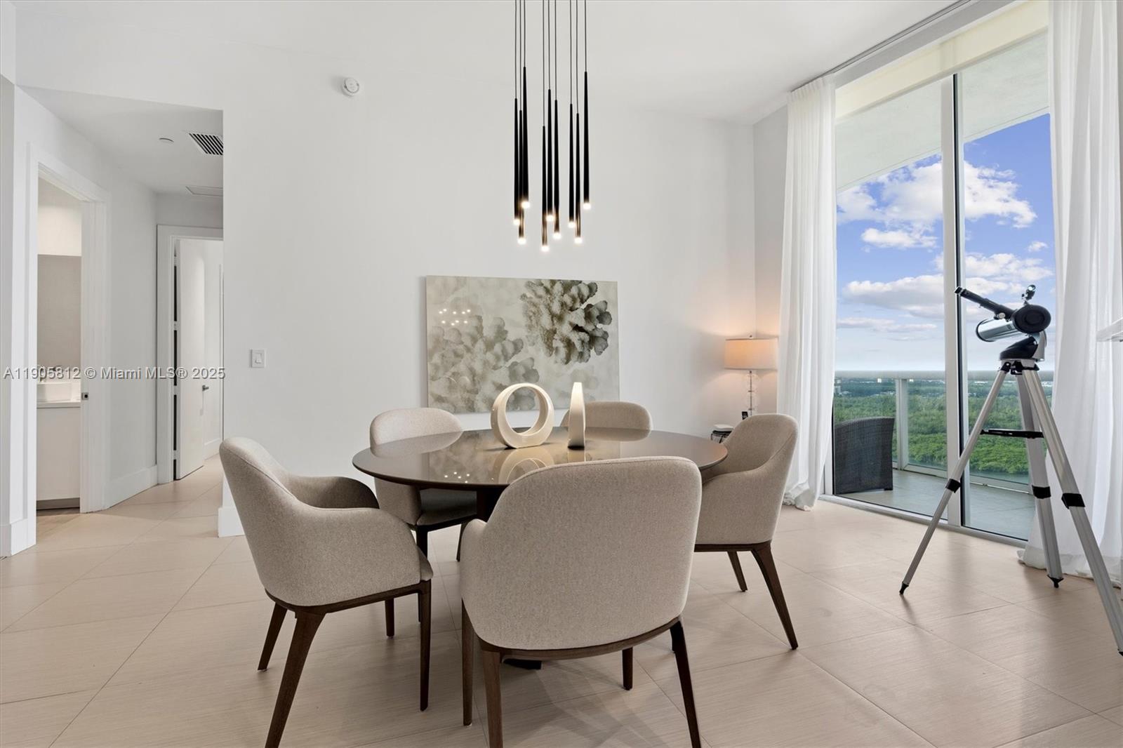 See details 3405 2 / 2 1463 sq. ft. $ 2025-10-30 0 Photo