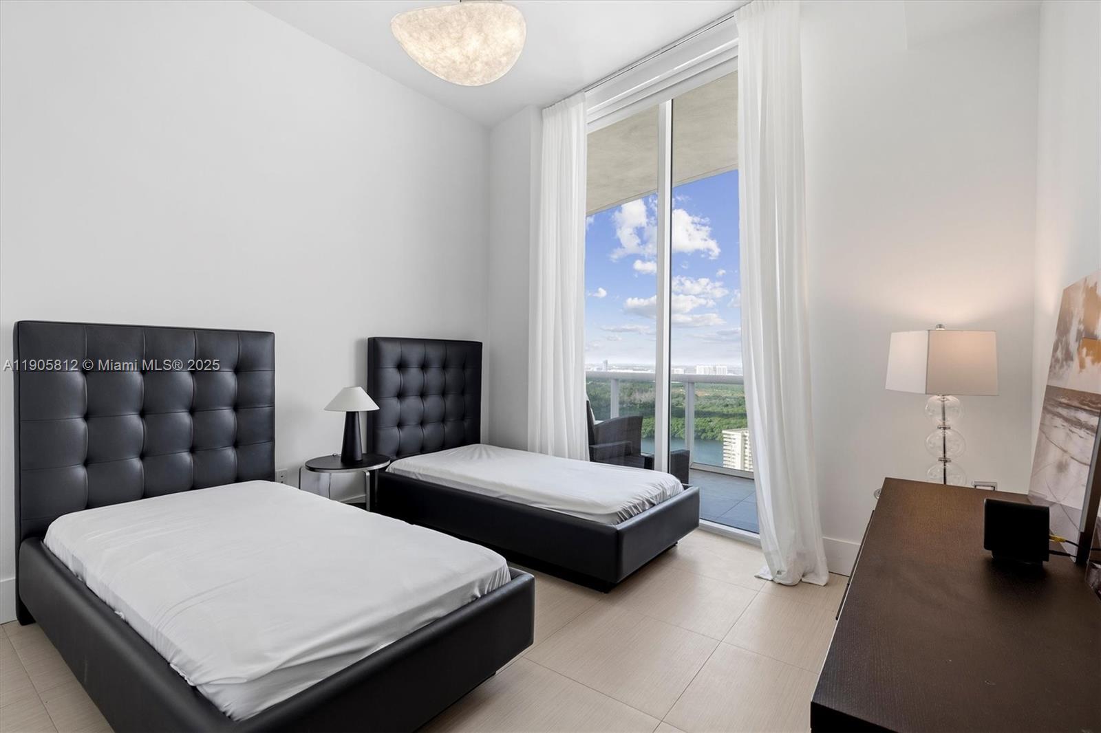 See details 3405 2 / 2 1463 sq. ft. $ 2025-10-30 0 Photo