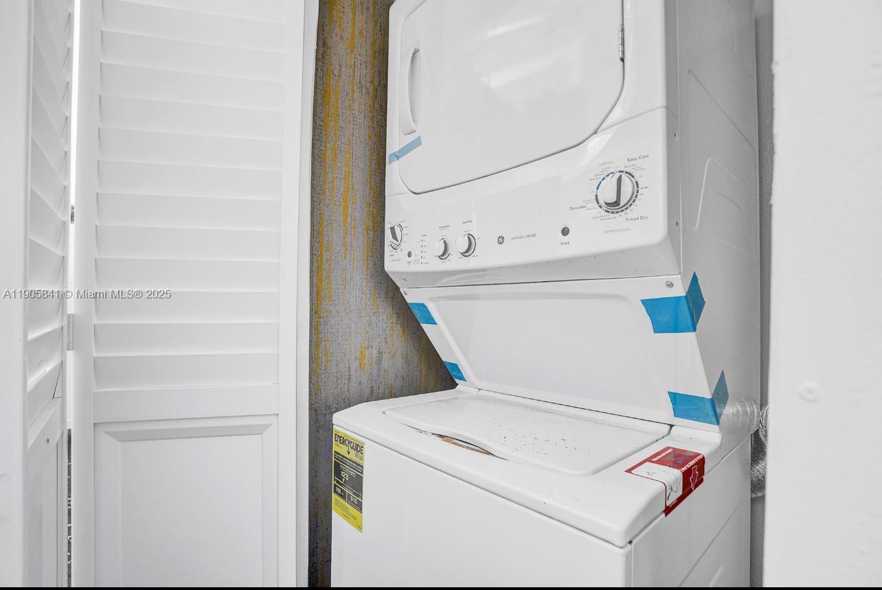   /  1382 sq. ft. $ 2025-10-31 0 Photo