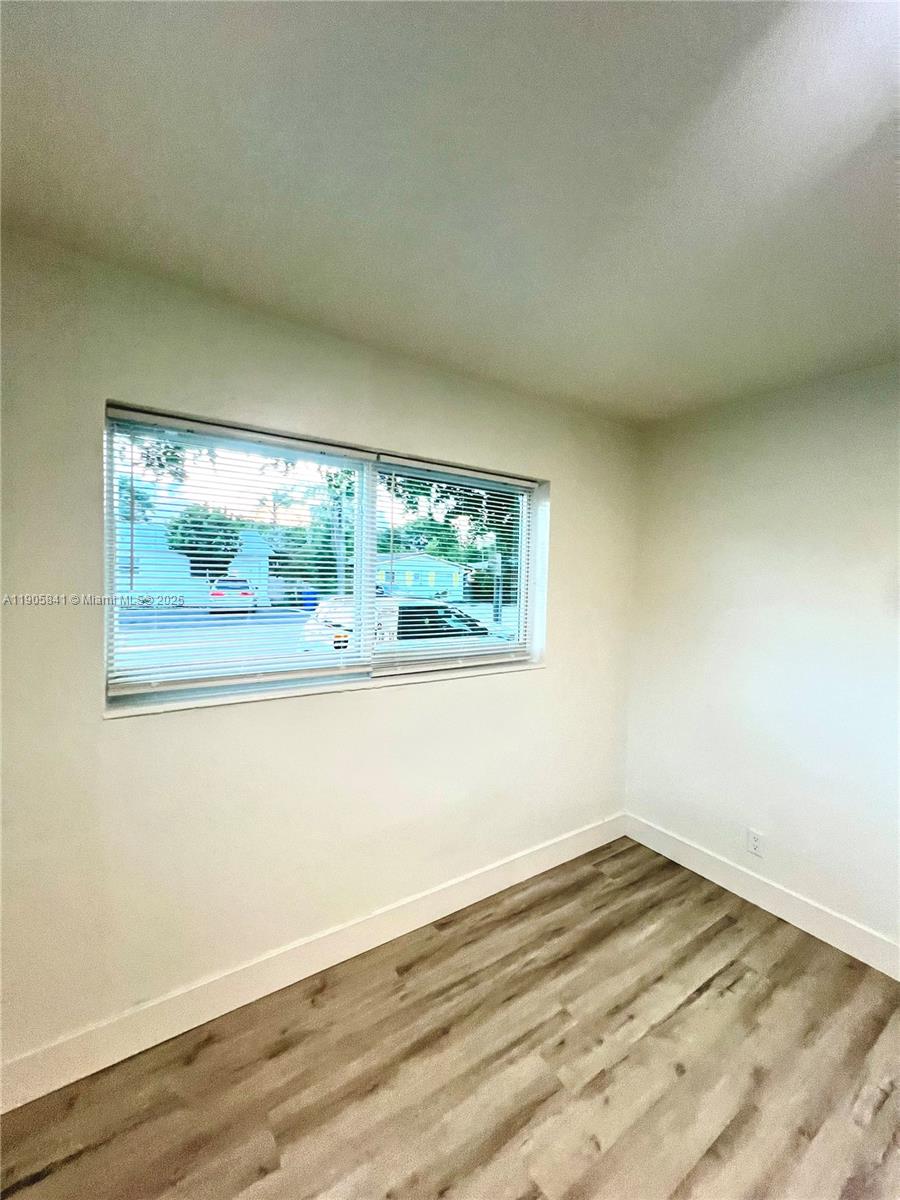   /  1382 sq. ft. $ 2025-10-31 0 Photo