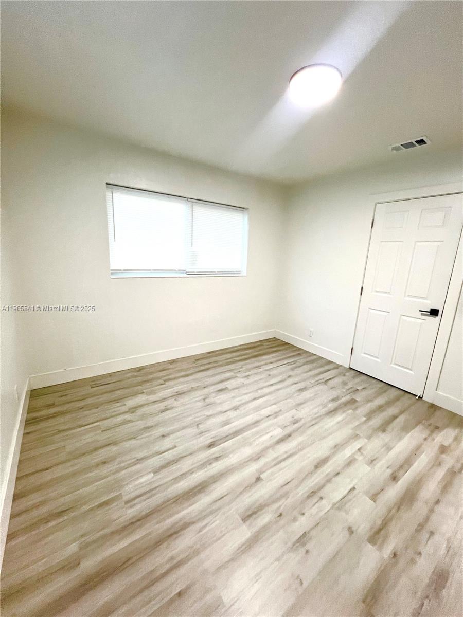   /  1382 sq. ft. $ 2025-10-31 0 Photo