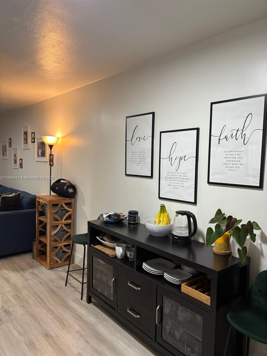   /  1382 sq. ft. $ 2025-10-31 0 Photo