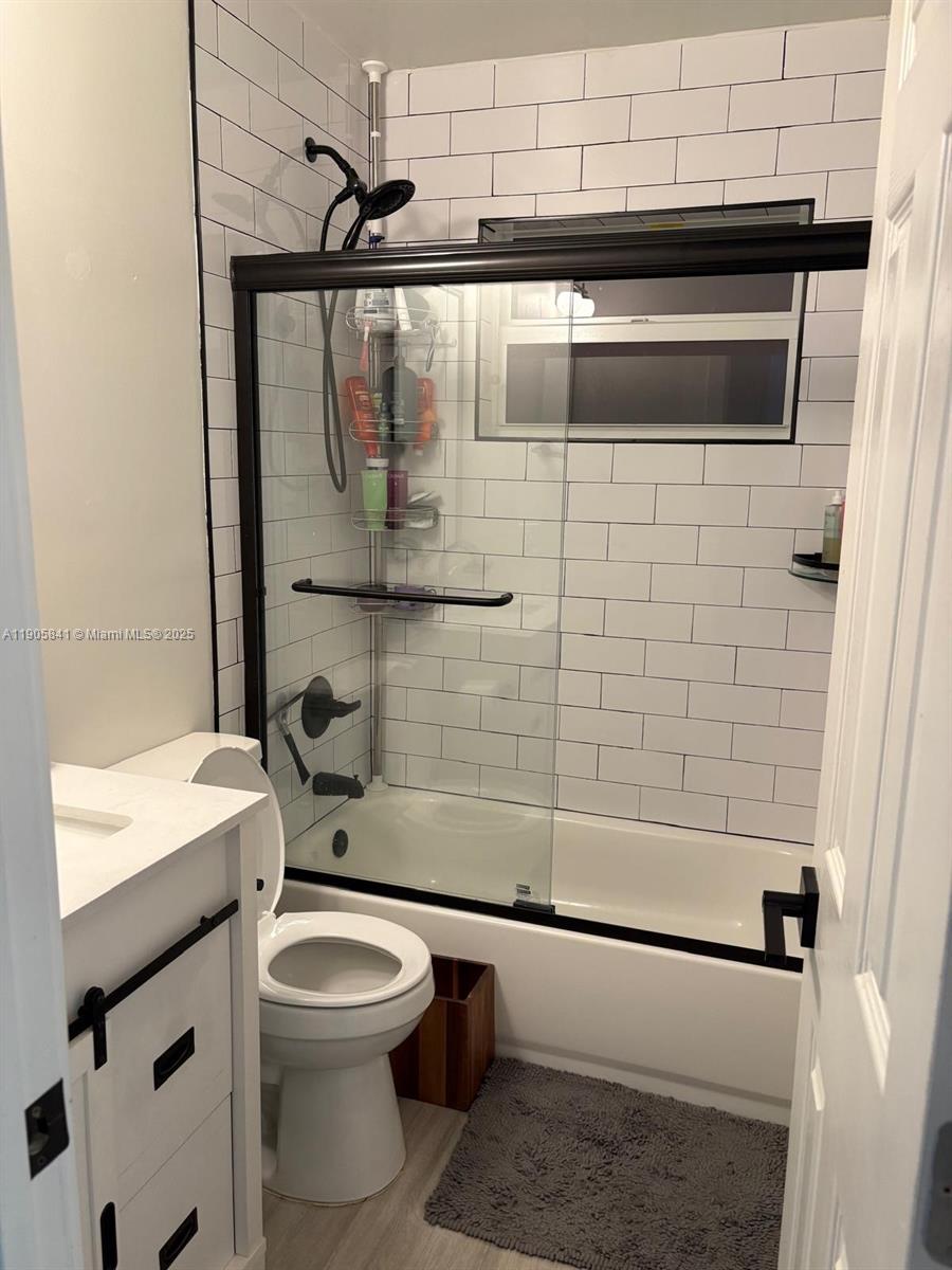   /  1382 sq. ft. $ 2025-10-31 0 Photo