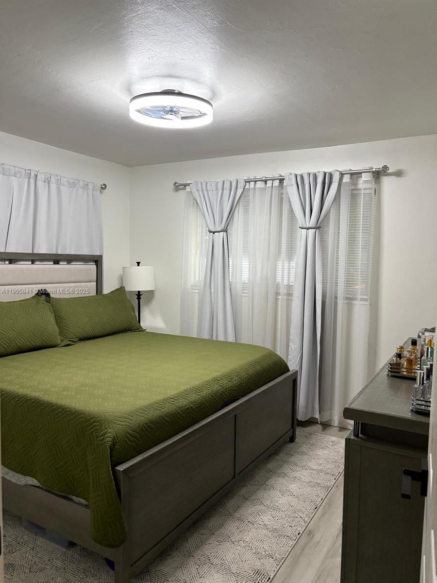   /  1382 sq. ft. $ 2025-10-31 0 Photo