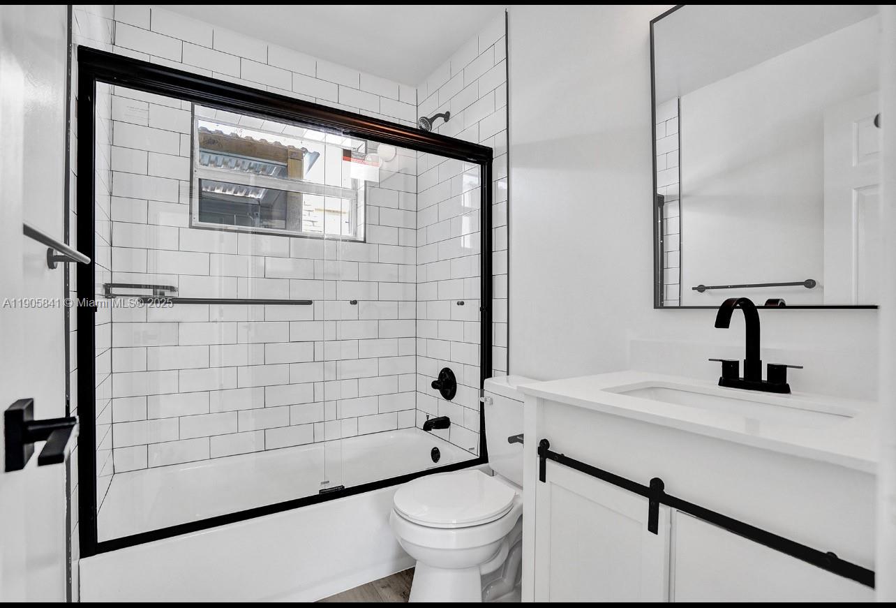   /  1382 sq. ft. $ 2025-10-31 0 Photo