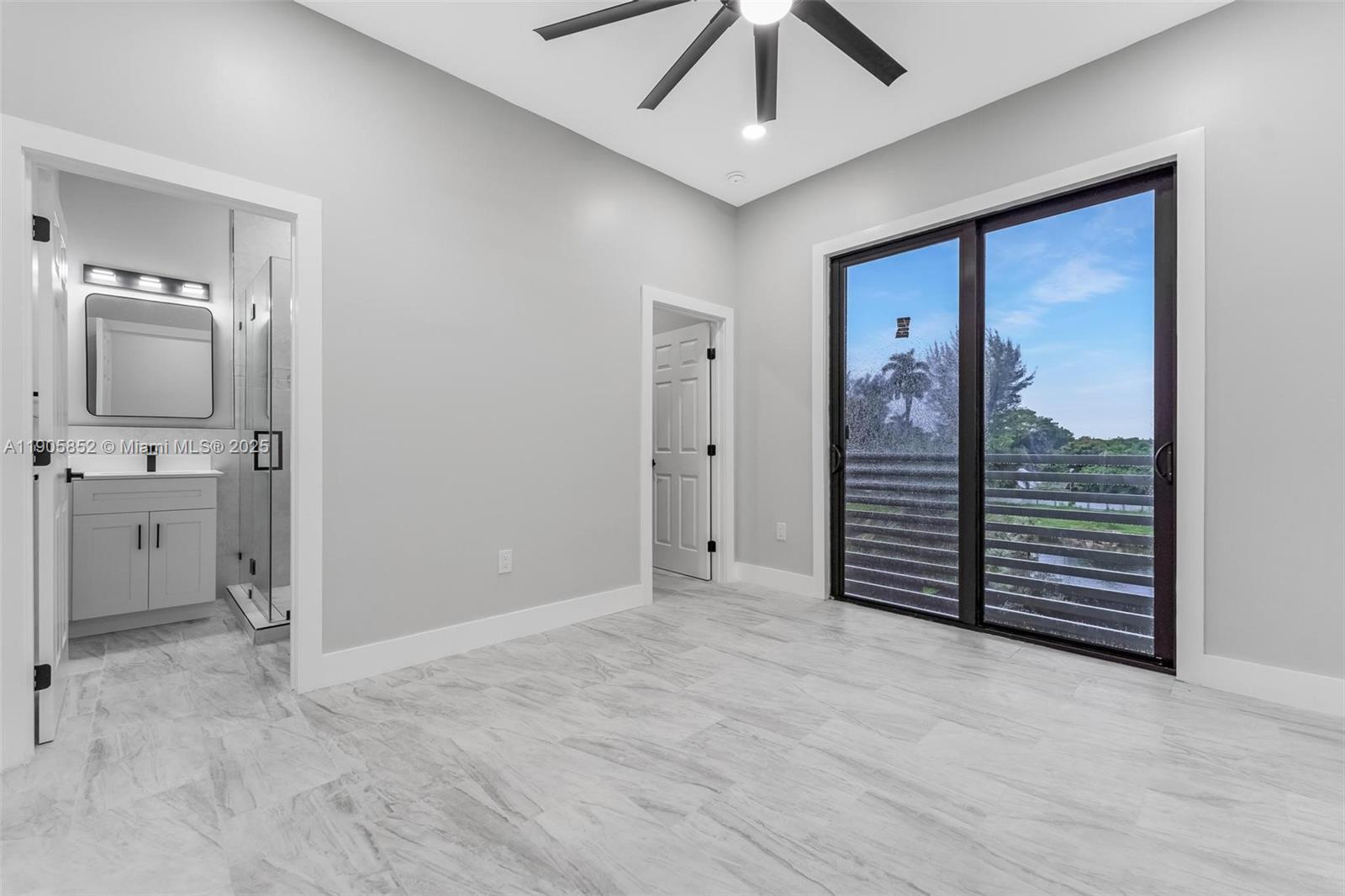 See details / 4337 sq. ft. $ 2025-10-31 0 Photo