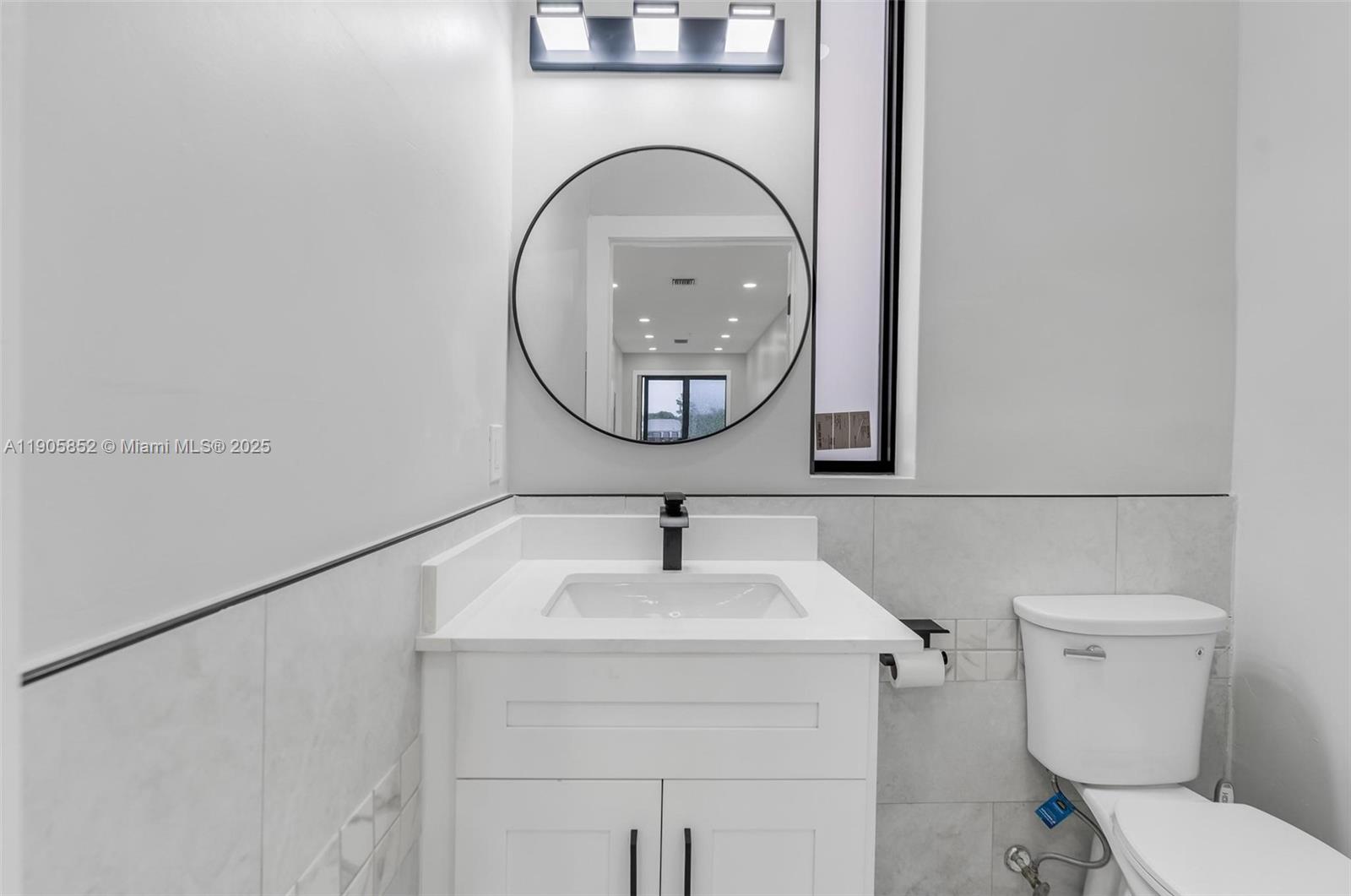 See details / 4337 sq. ft. $ 2025-10-31 0 Photo