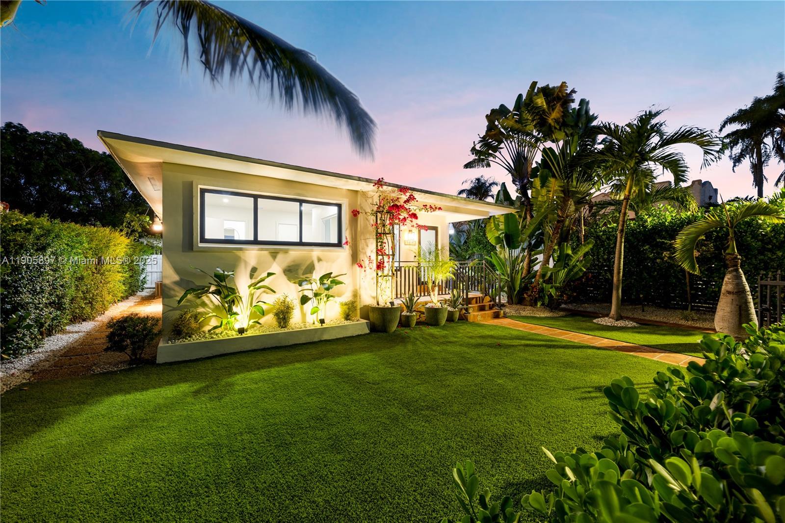   /  2088 sq. ft. $ 2025-10-31 0 foto