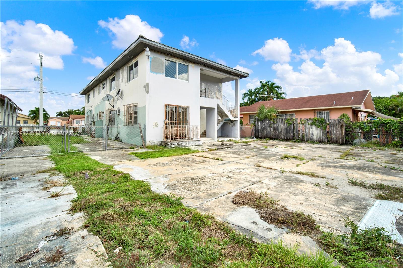 See details   /  3380 sq. ft. $ 2025-10-31 0 Photo