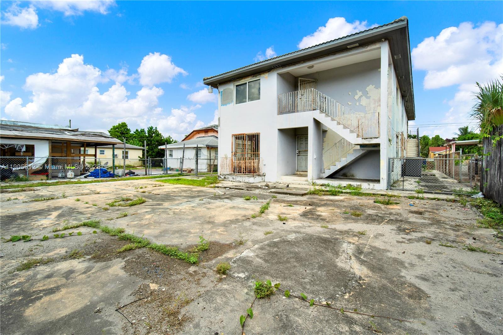 See details   /  3380 sq. ft. $ 2025-10-31 0 Photo