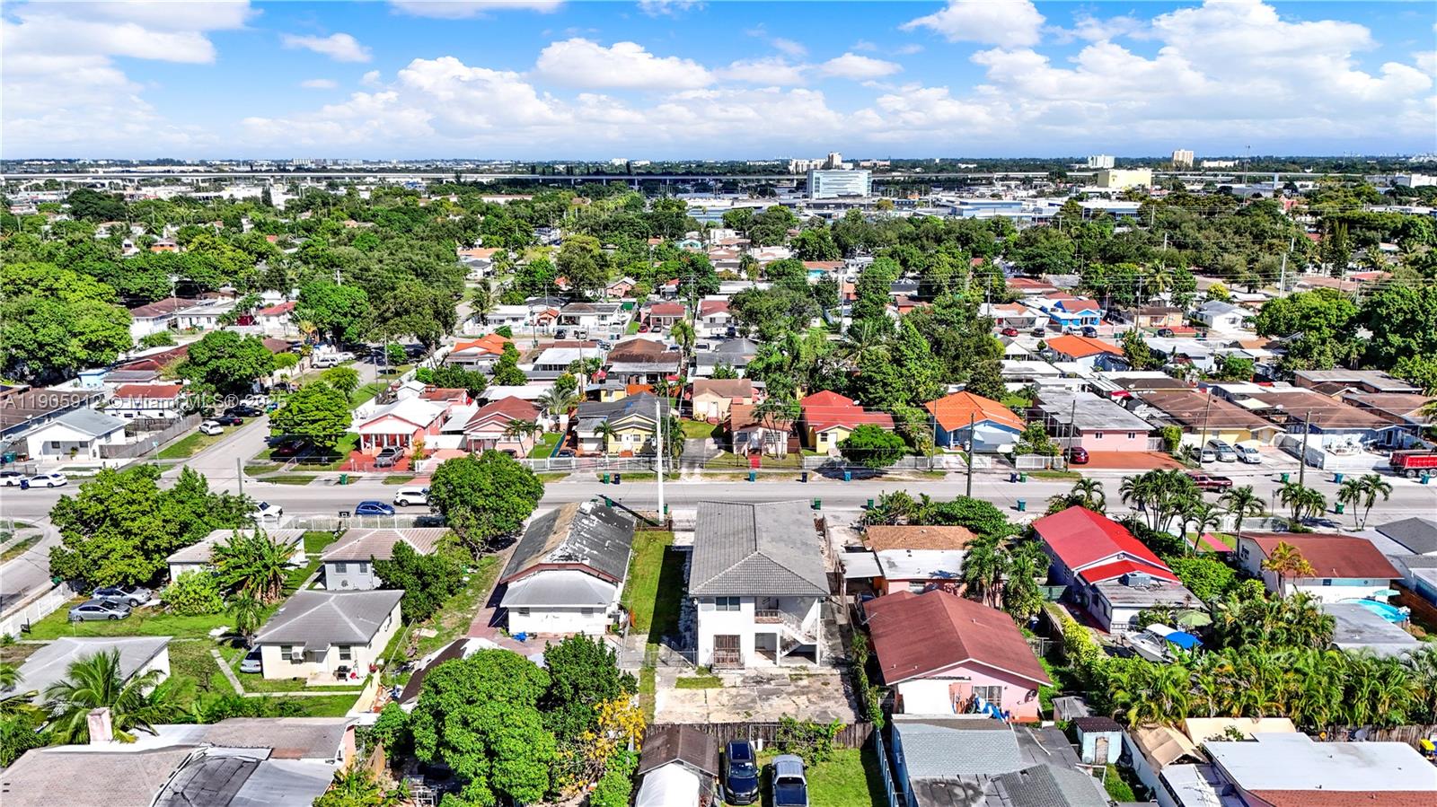 See details   /  3380 sq. ft. $ 2025-10-31 0 Photo