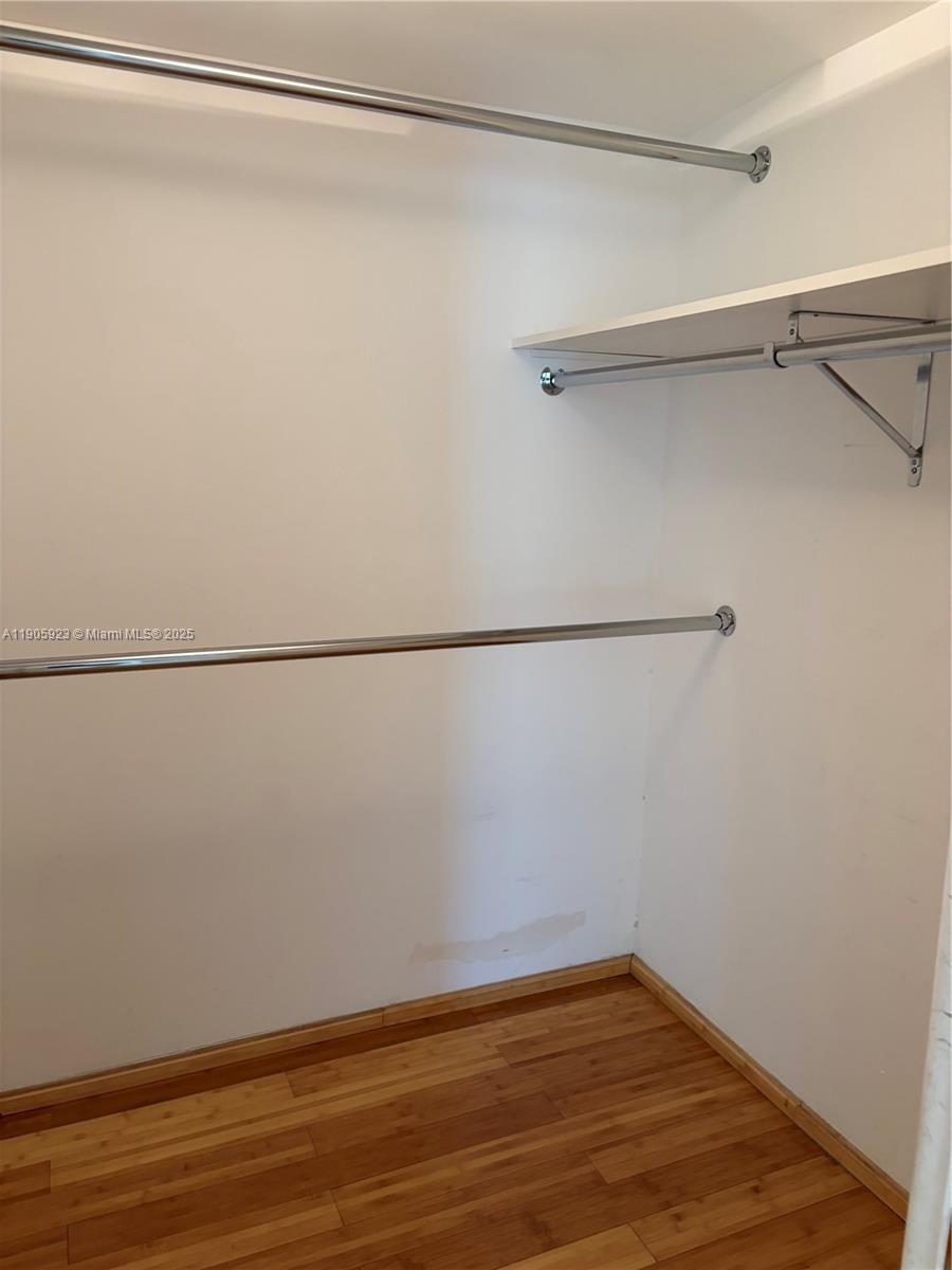 222 2 / 2 1357 sq. ft. $ 2025-10-31 0 Photo