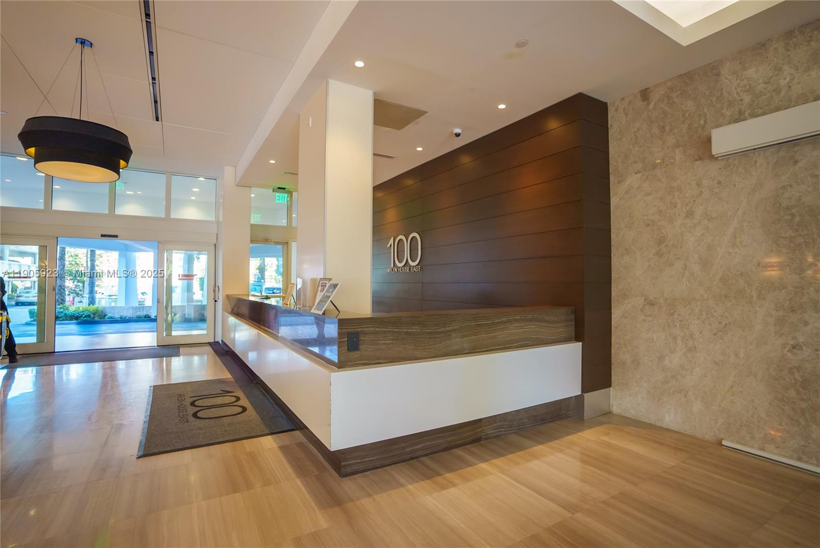 222 2 / 2 1357 sq. ft. $ 2025-10-31 0 Photo