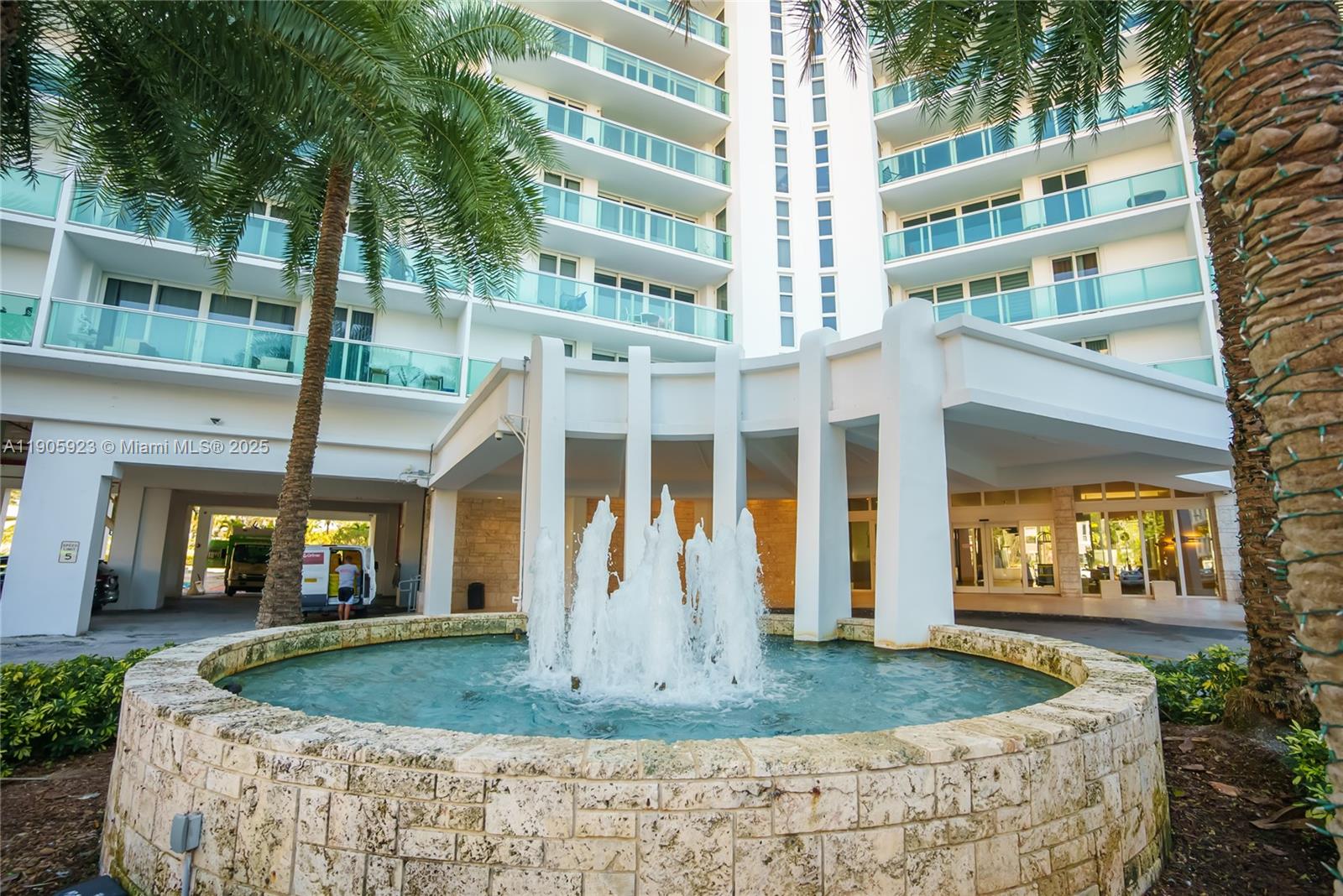 222 2 / 2 1357 sq. ft. $ 2025-10-31 0 Photo