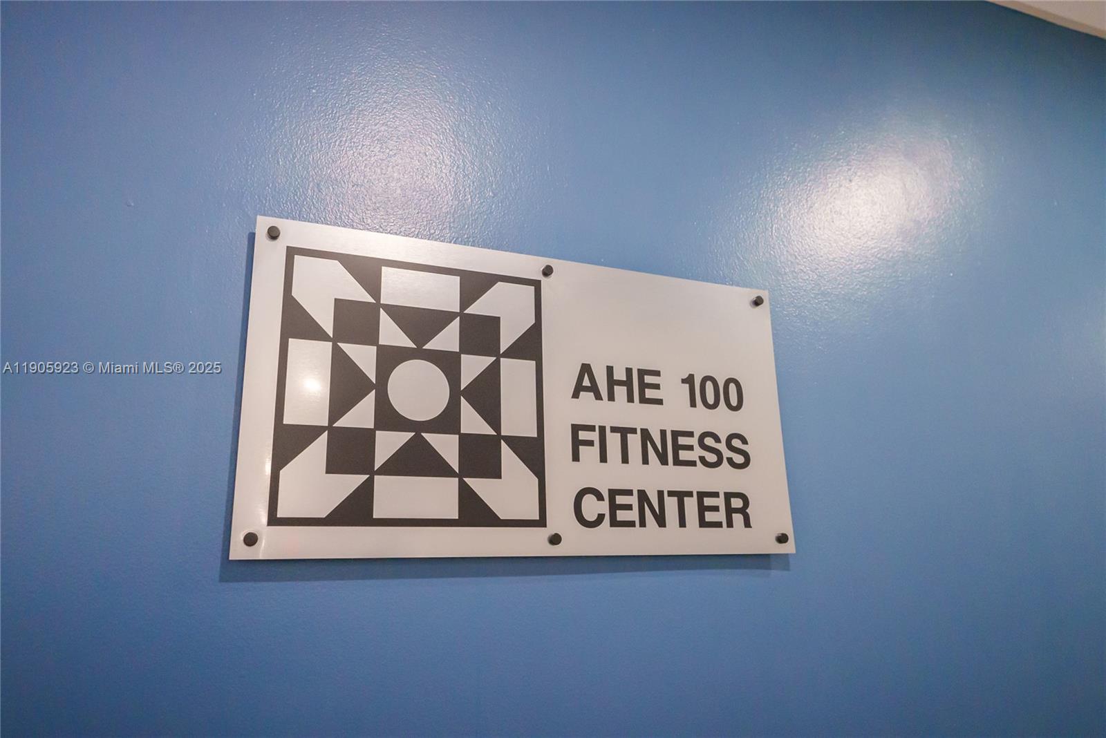 222 2 / 2 1357 sq. ft. $ 2025-10-31 0 Photo