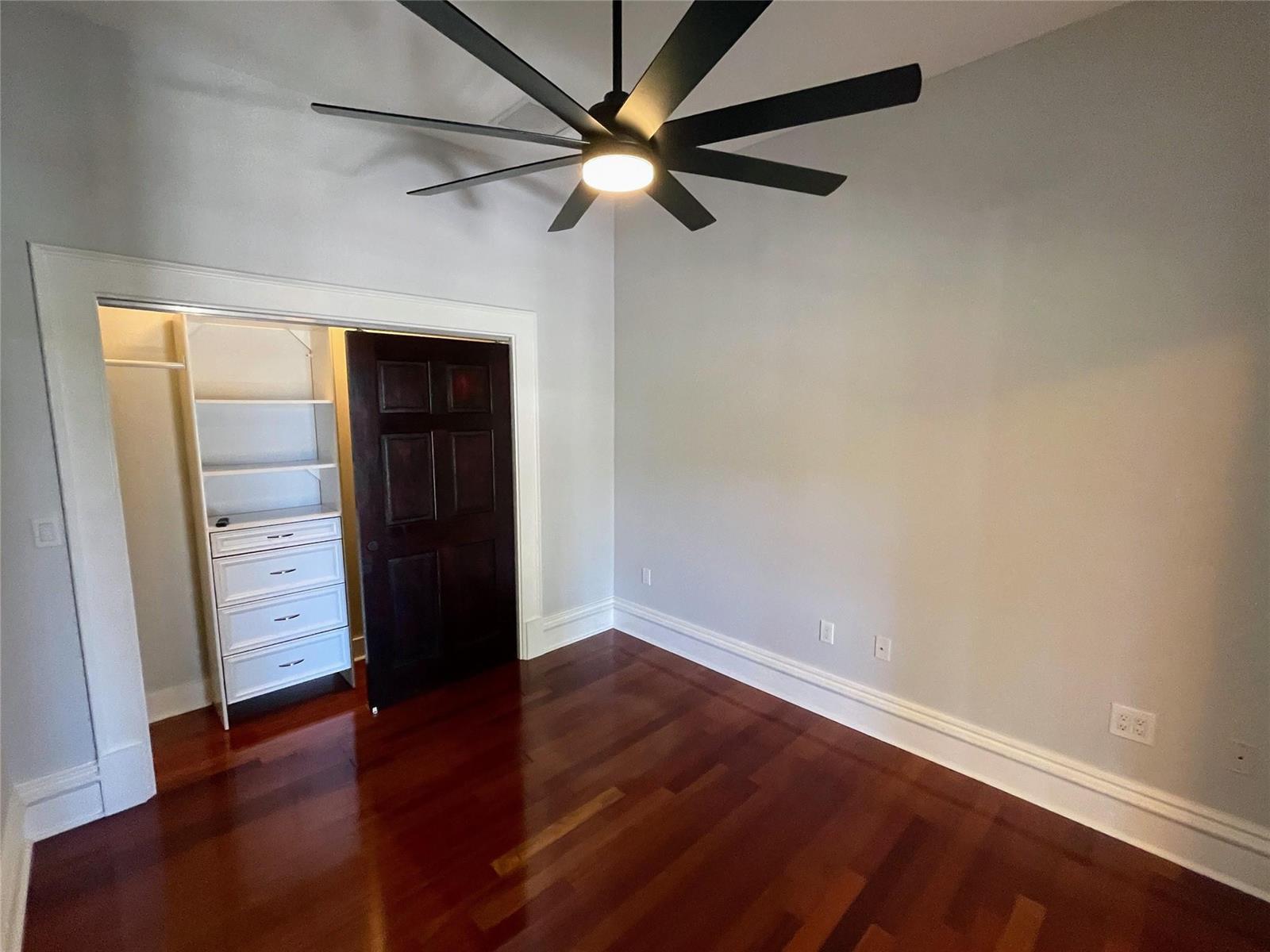   / 0 3800 sq. ft. $ 2026-06-19 0 foto