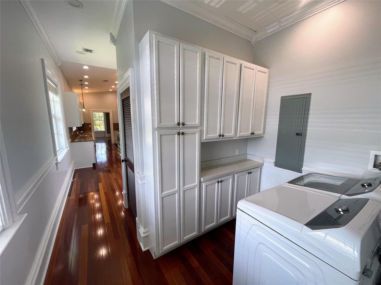   / 0 3800 sq. ft. $ 2026-06-19 0 foto