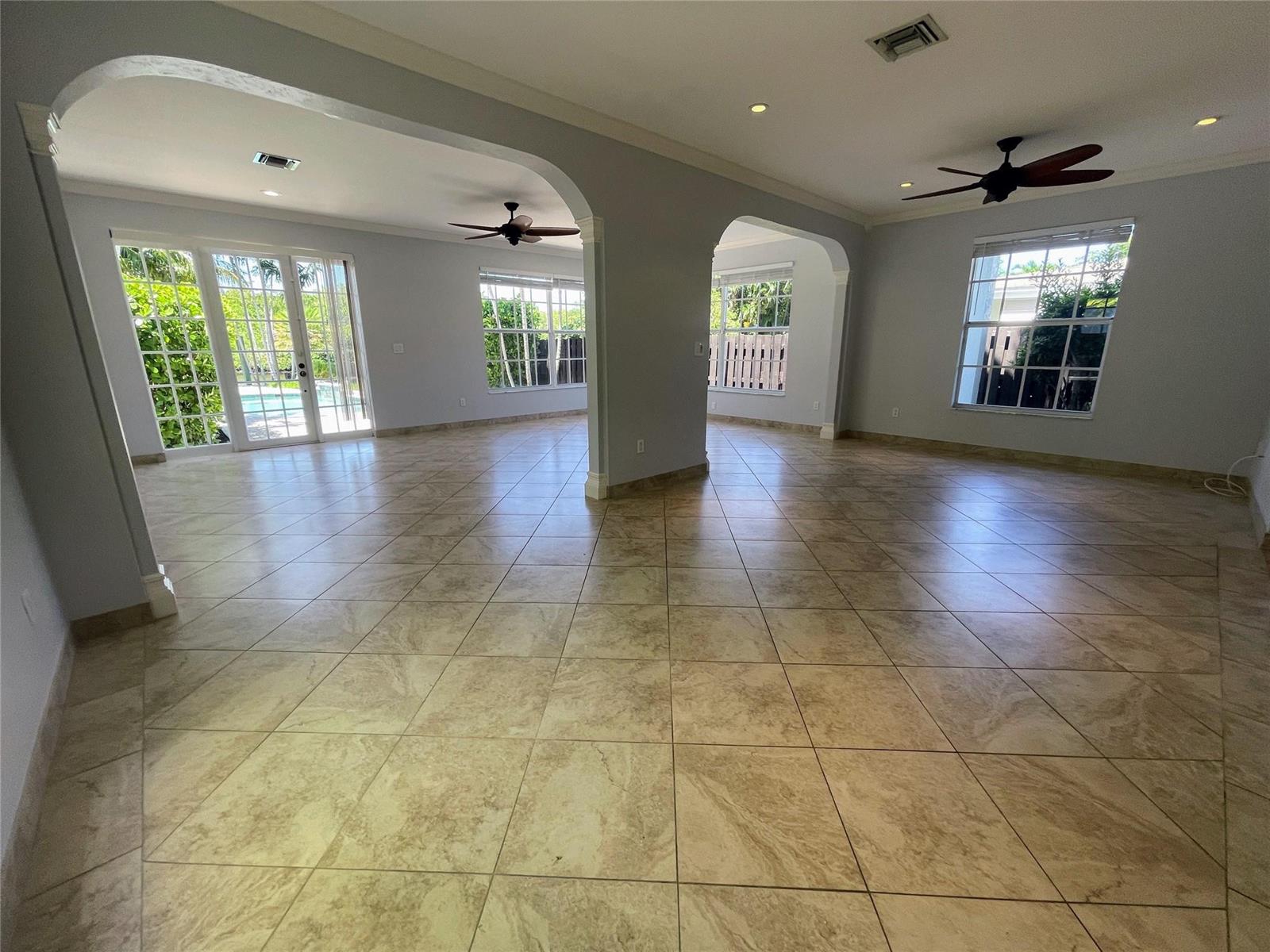   / 0 3800 sq. ft. $ 2026-06-19 0 foto