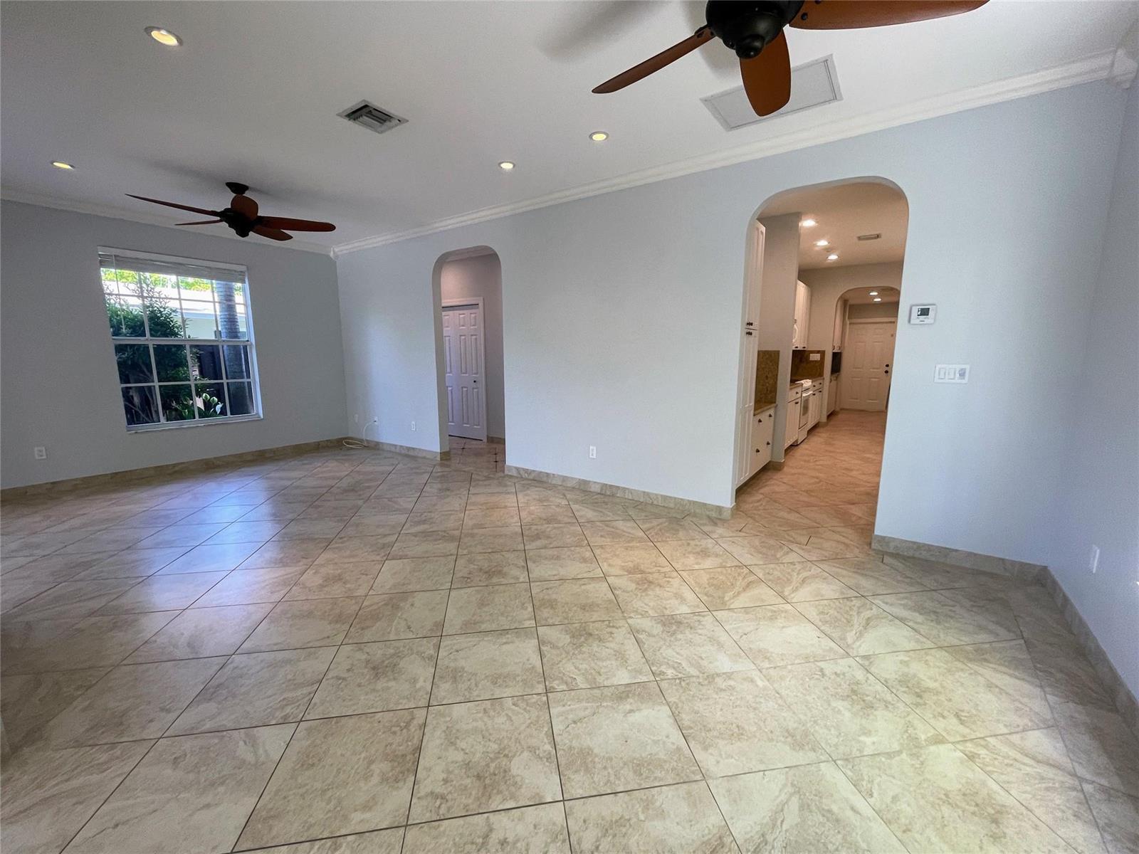   / 0 3800 sq. ft. $ 2026-06-19 0 foto