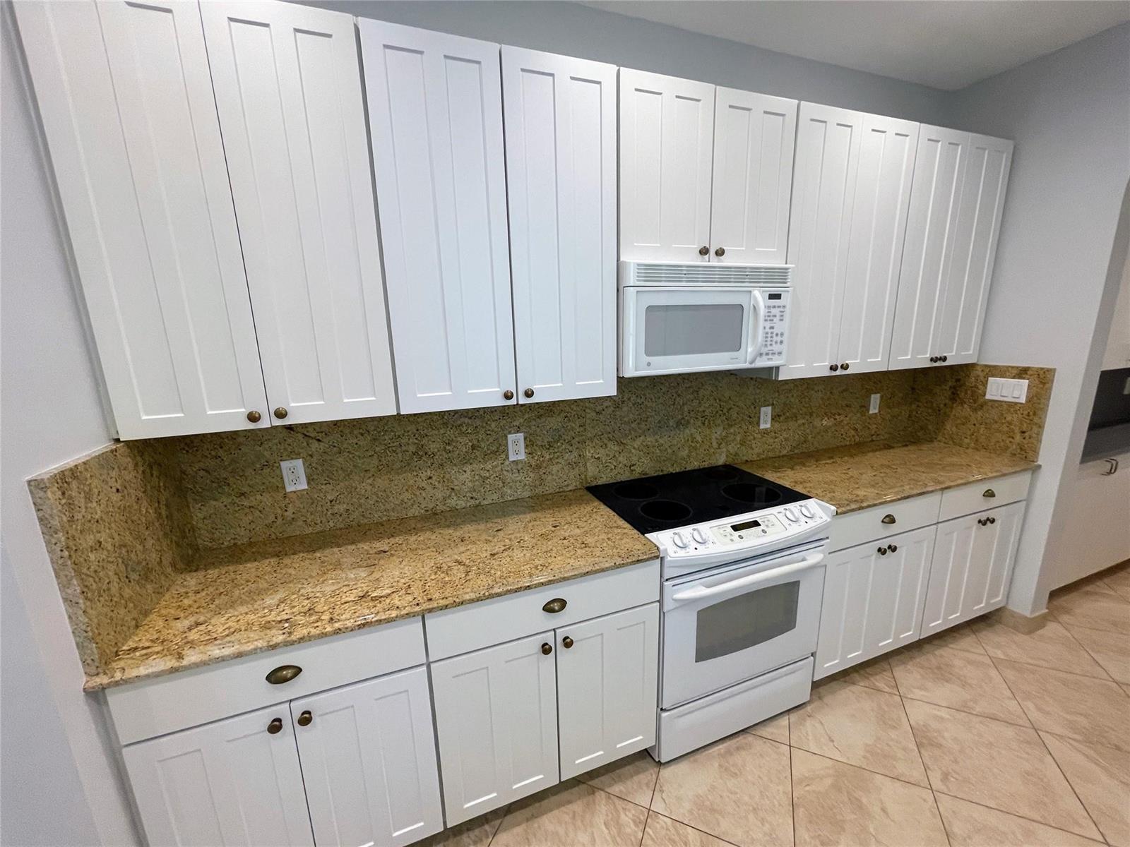   / 0 3800 sq. ft. $ 2026-06-19 0 foto