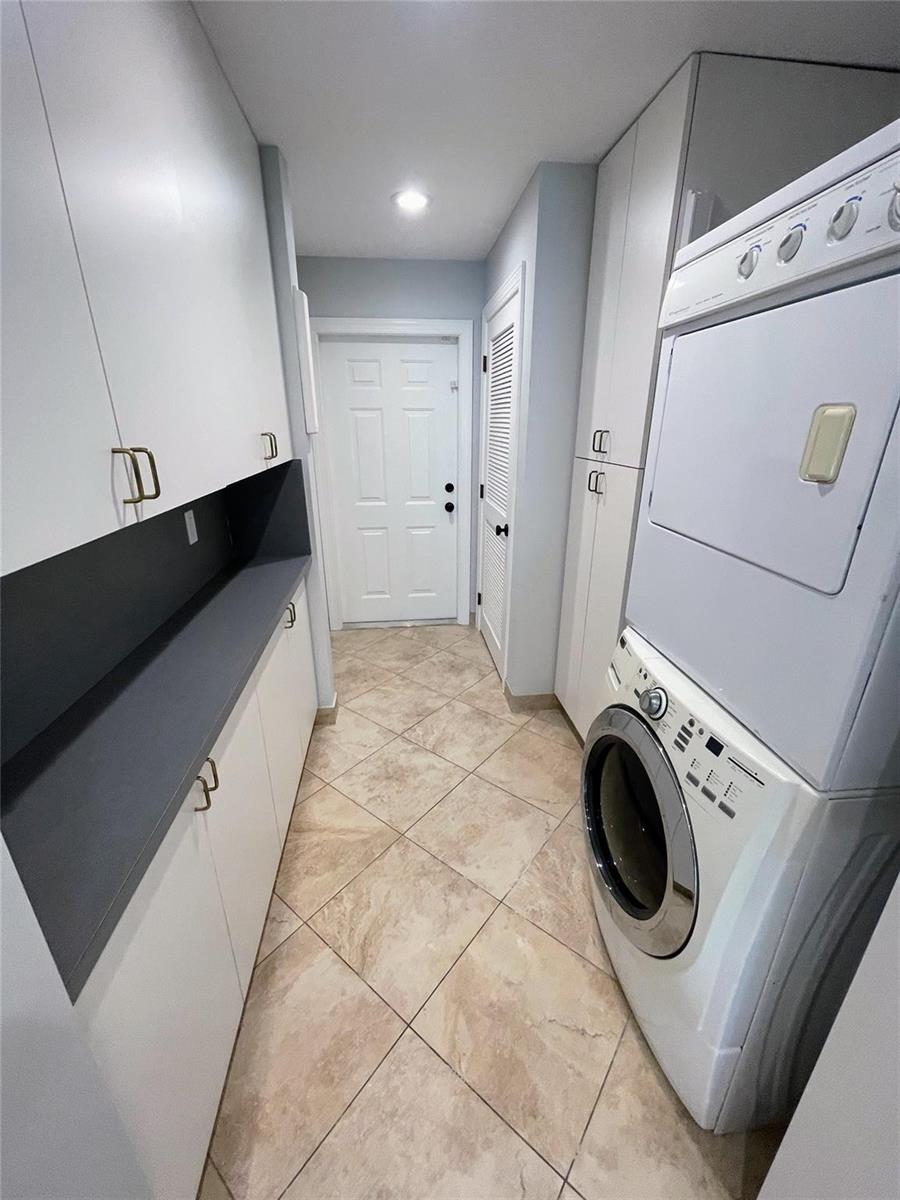   / 0 3800 sq. ft. $ 2026-06-19 0 foto