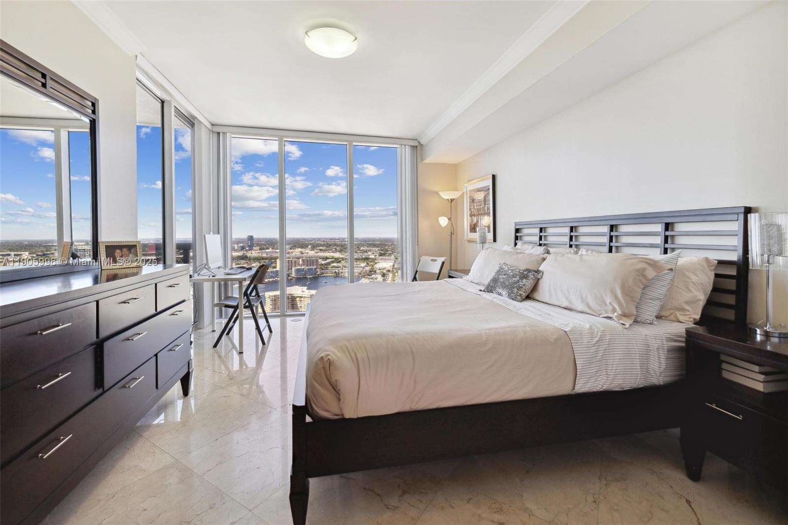 See details 4007 3 / 3 1571 sq. ft. $ 2025-10-31 0 Photo