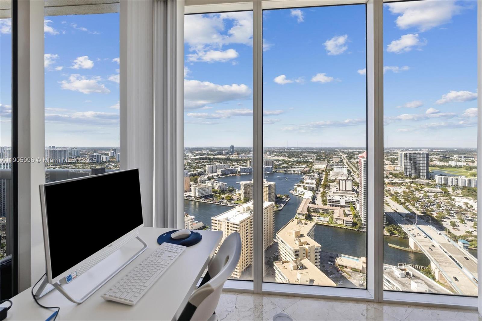 See details 4007 3 / 3 1571 sq. ft. $ 2025-10-31 0 Photo