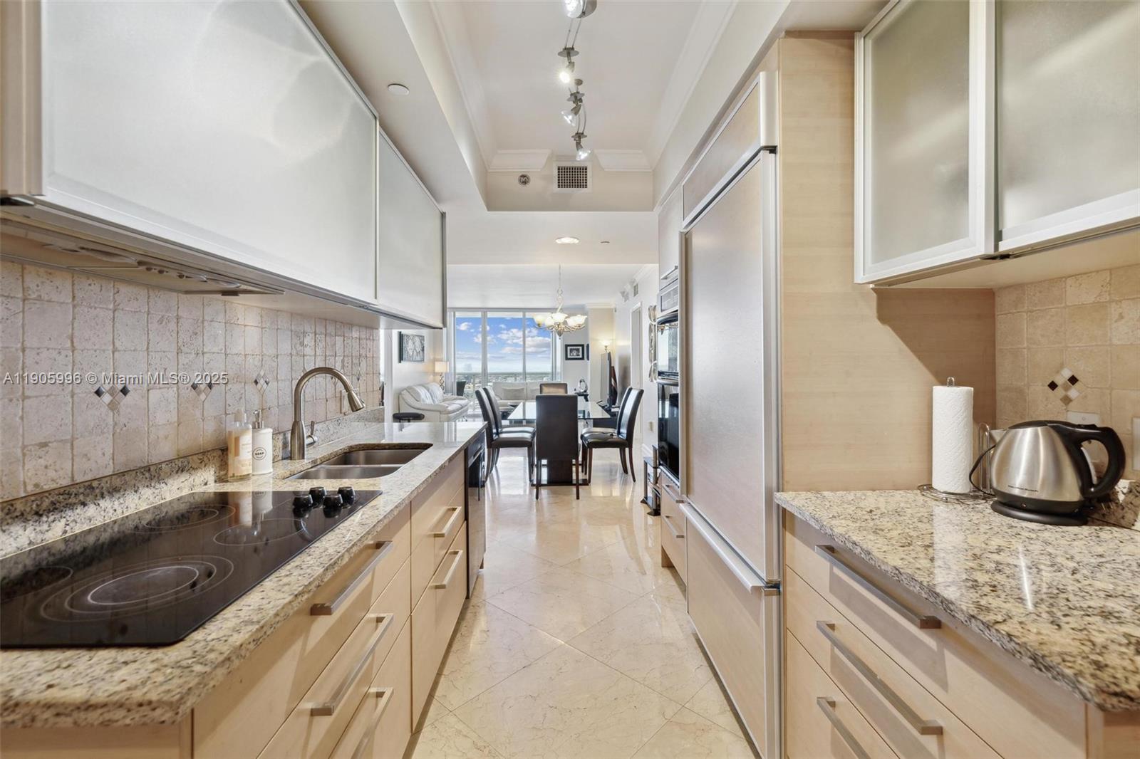 See details 4007 3 / 3 1571 sq. ft. $ 2025-10-31 0 Photo