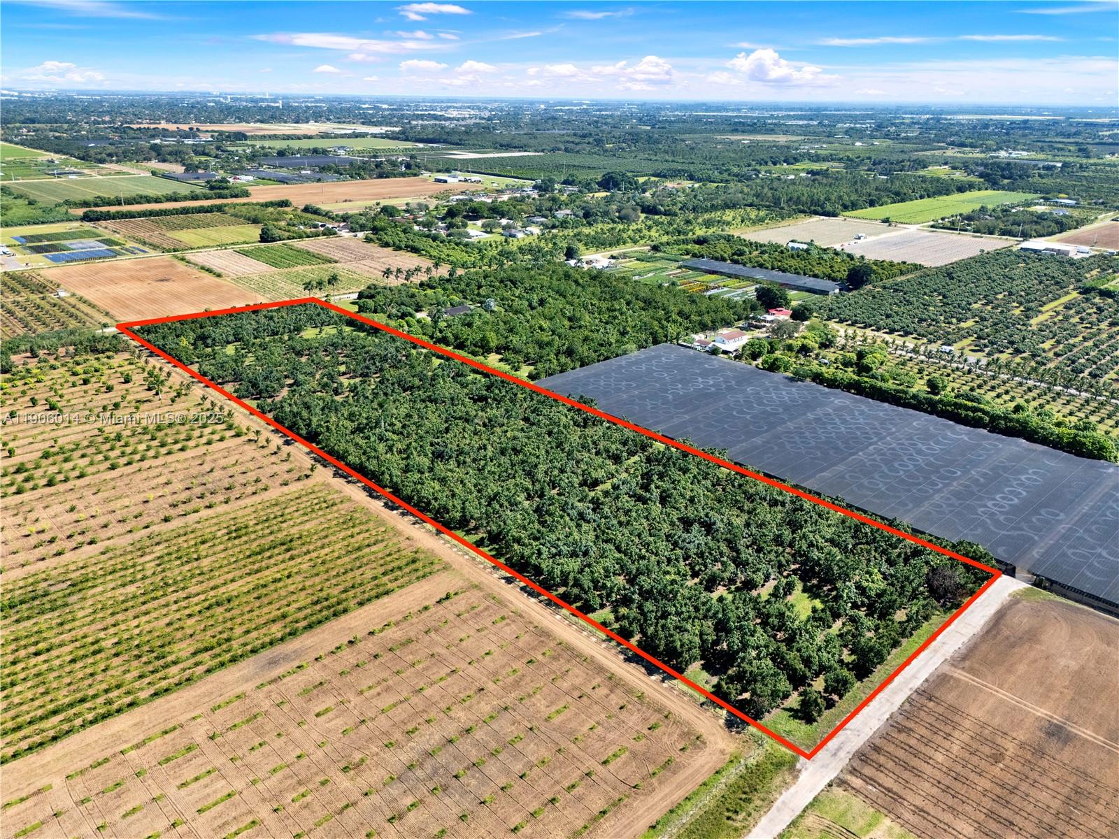 See details / sq. ft. $ 2025-10-31 0 Photo