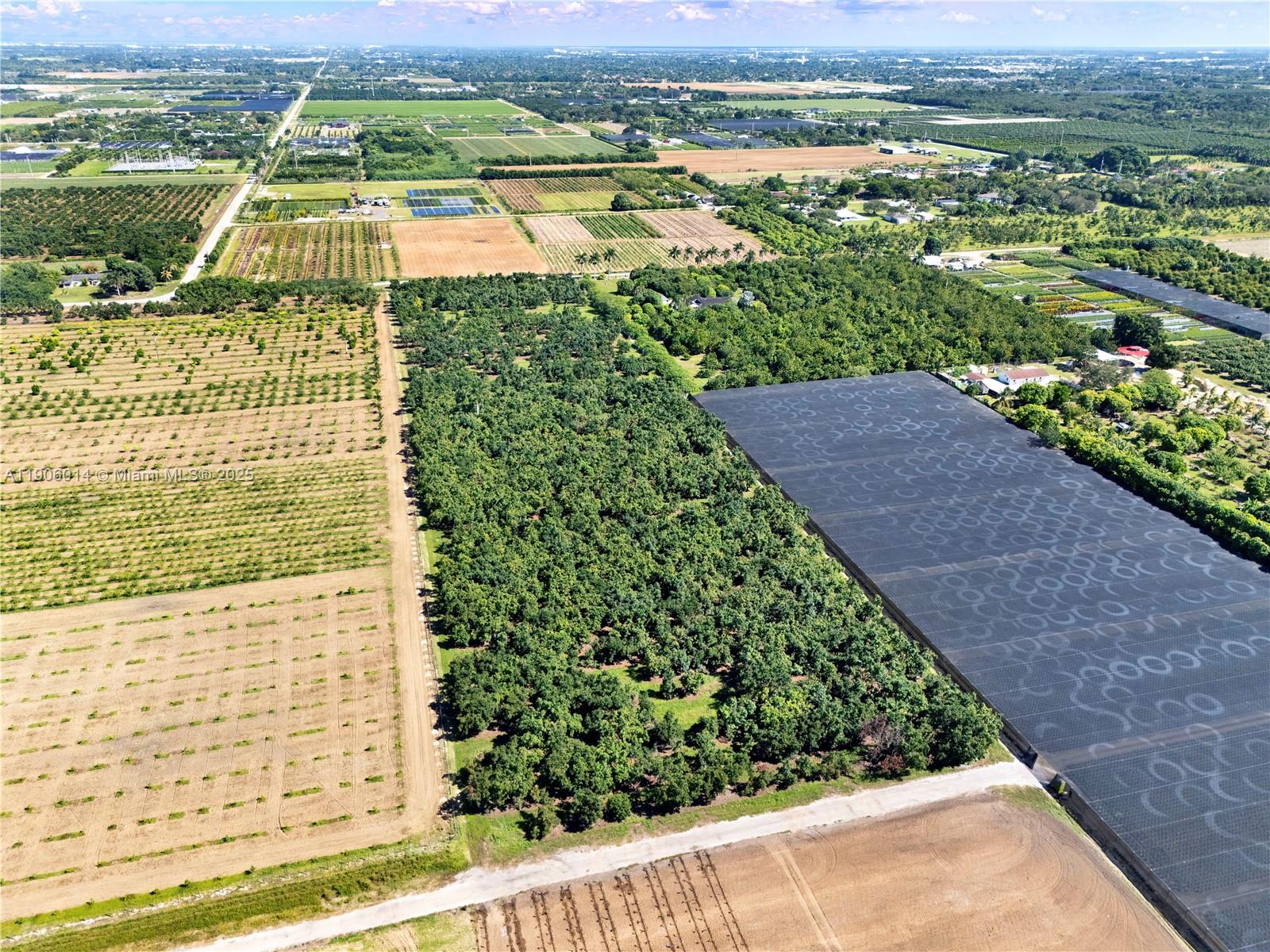 See details / sq. ft. $ 2025-10-31 0 Photo