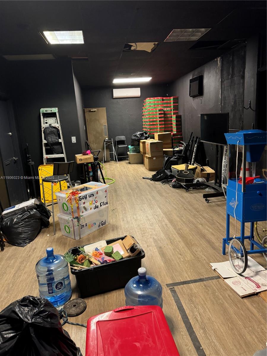 Ver detalles   /   sq. ft. $ 2025-10-31 0 foto