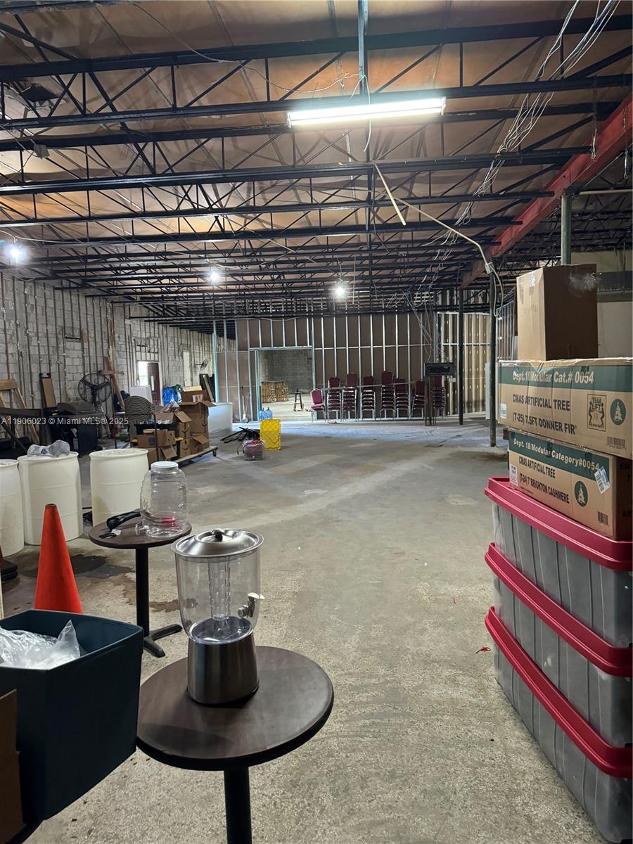 Ver detalles   /   sq. ft. $ 2025-10-31 0 foto