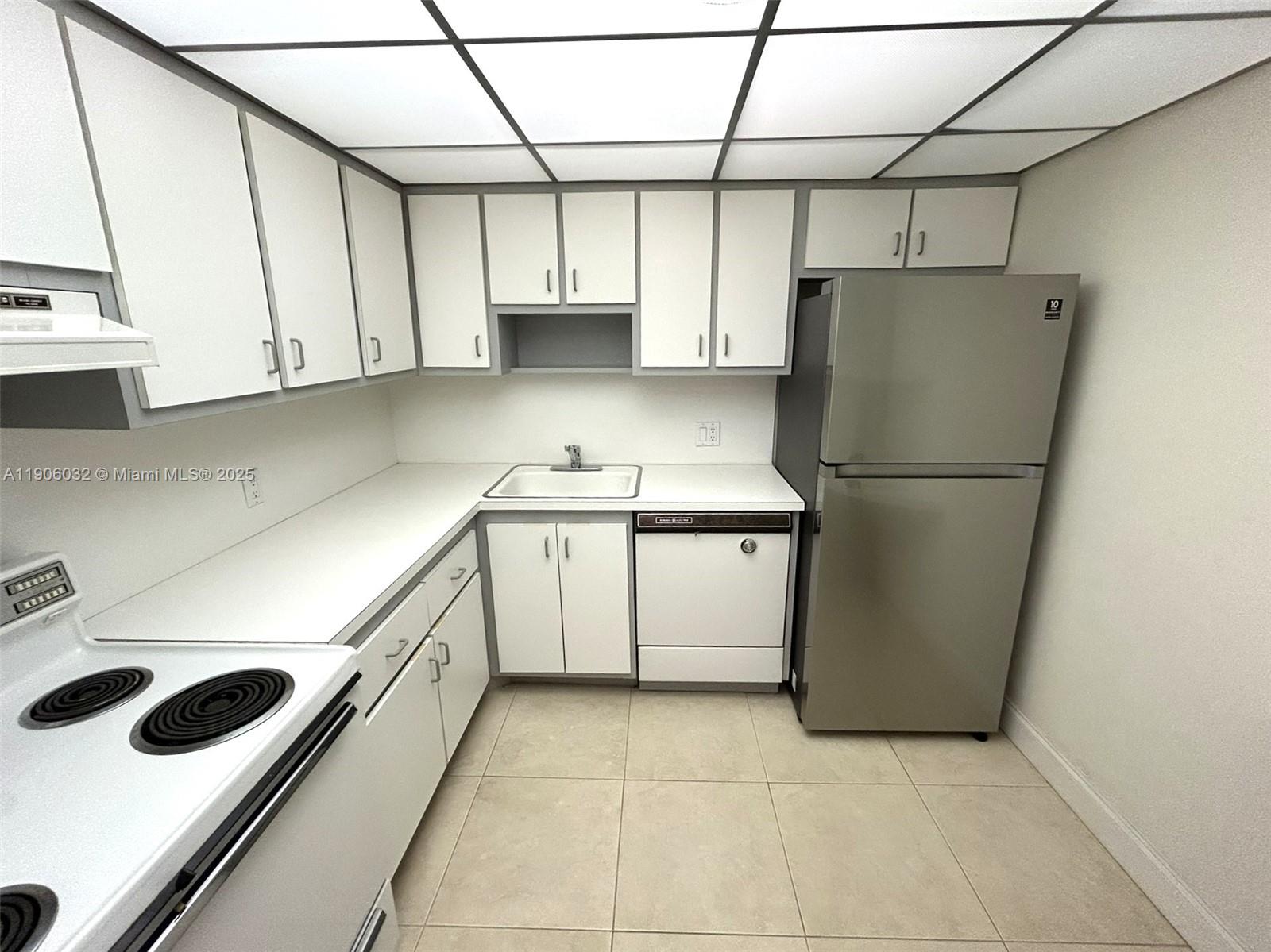 Photo of 20379 Country Club Dr #1035, Aventura, Florida, 33180 -