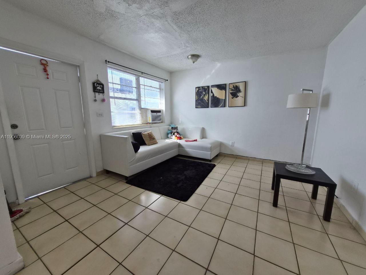 Ver detalles / 1955 sq. ft. $ 2025-12-02 0 foto