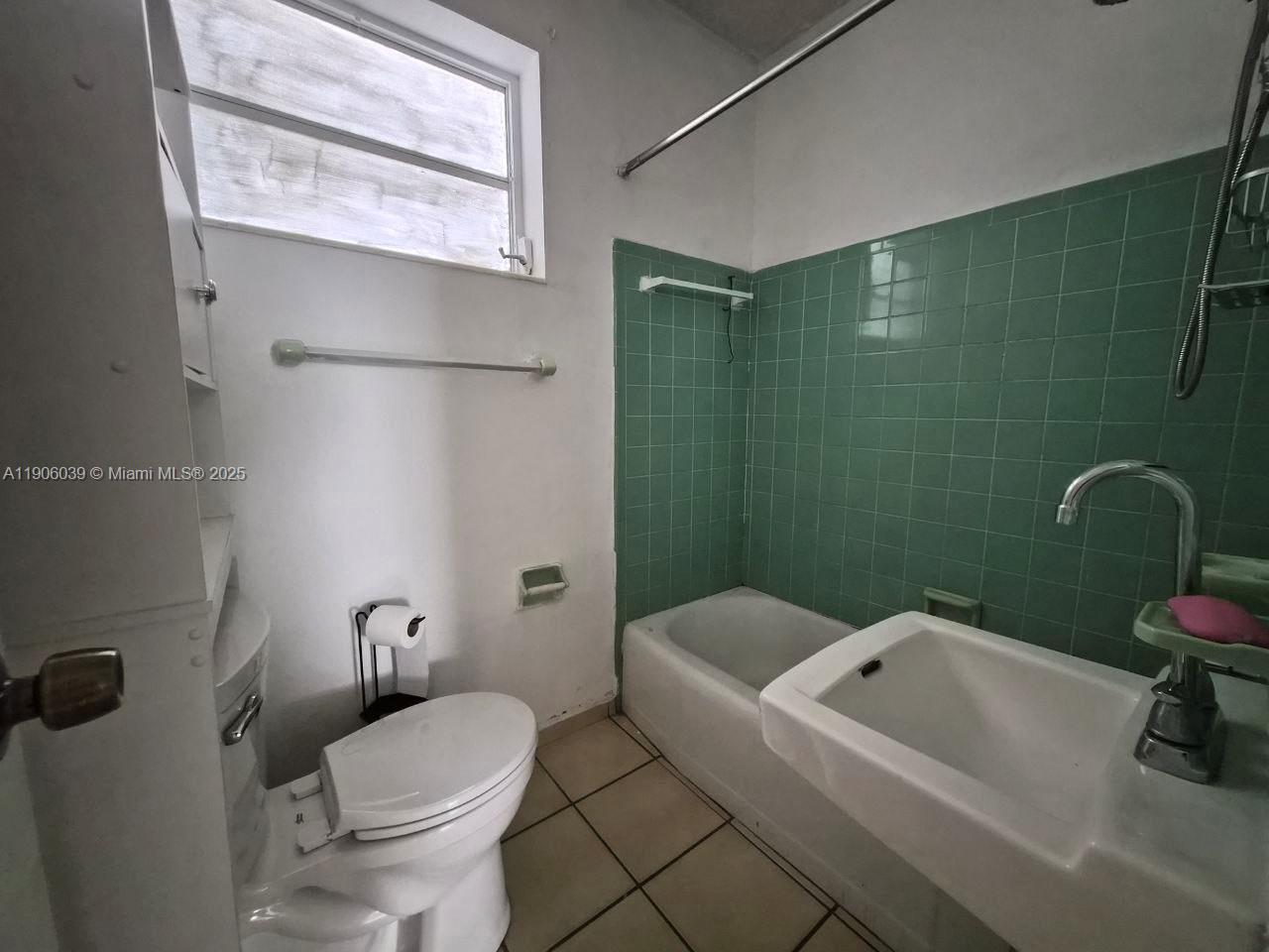 Ver detalles / 1955 sq. ft. $ 2025-12-02 0 foto