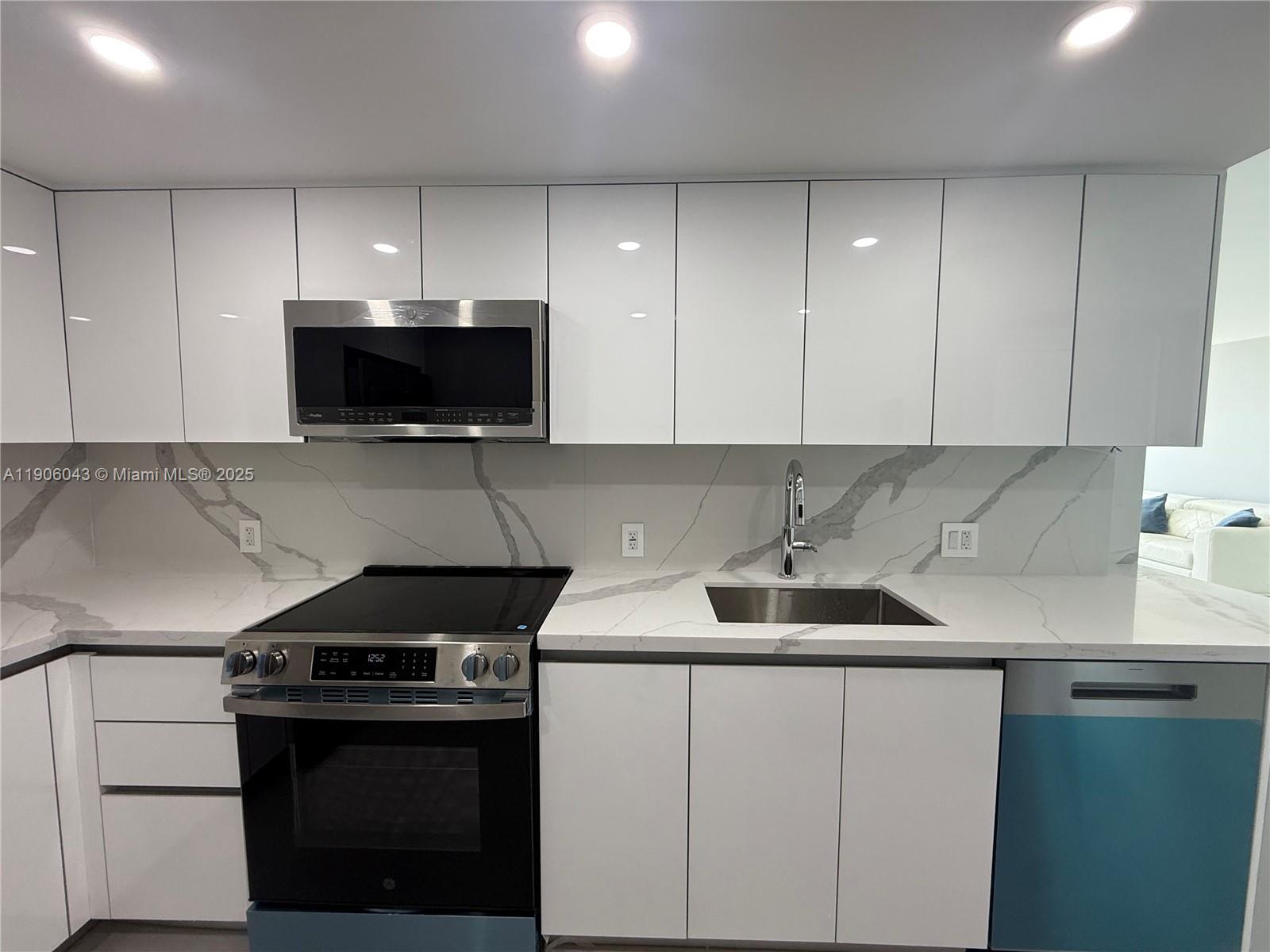 Photo of 3675 Country Club Dr #2606, Aventura, Florida, 33180 -