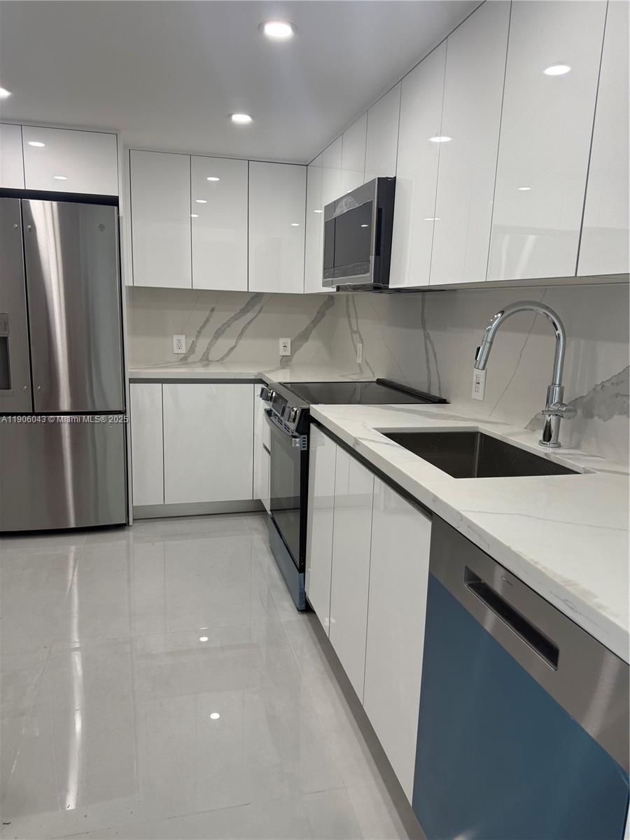 Photo of 3675 Country Club Dr #2606, Aventura, Florida, 33180 -