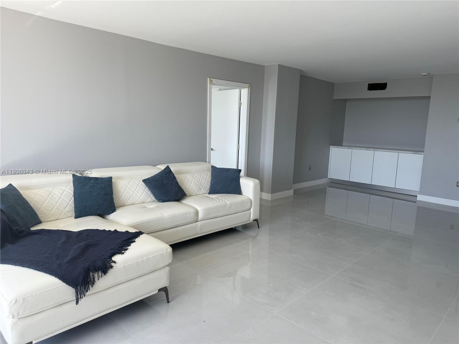 Photo of 3675 Country Club Dr #2606, Aventura, Florida, 33180 -