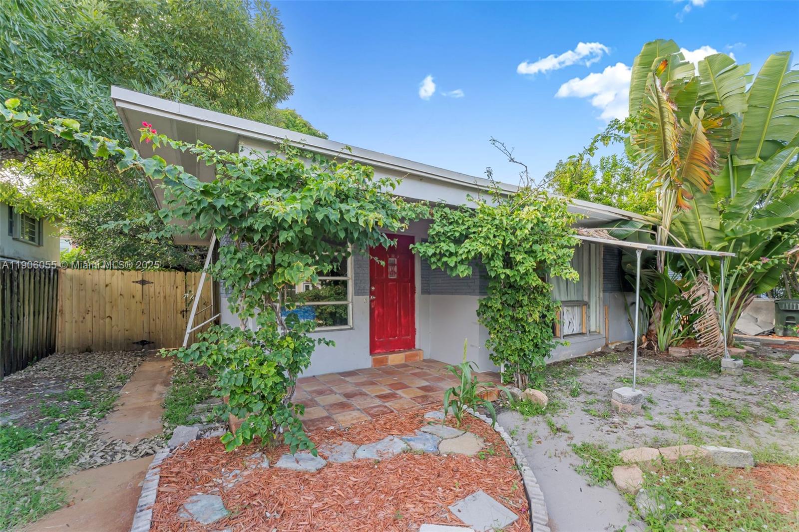 Подробнее   /  1896 кв.футов $ 2025-10-31 0 Фото