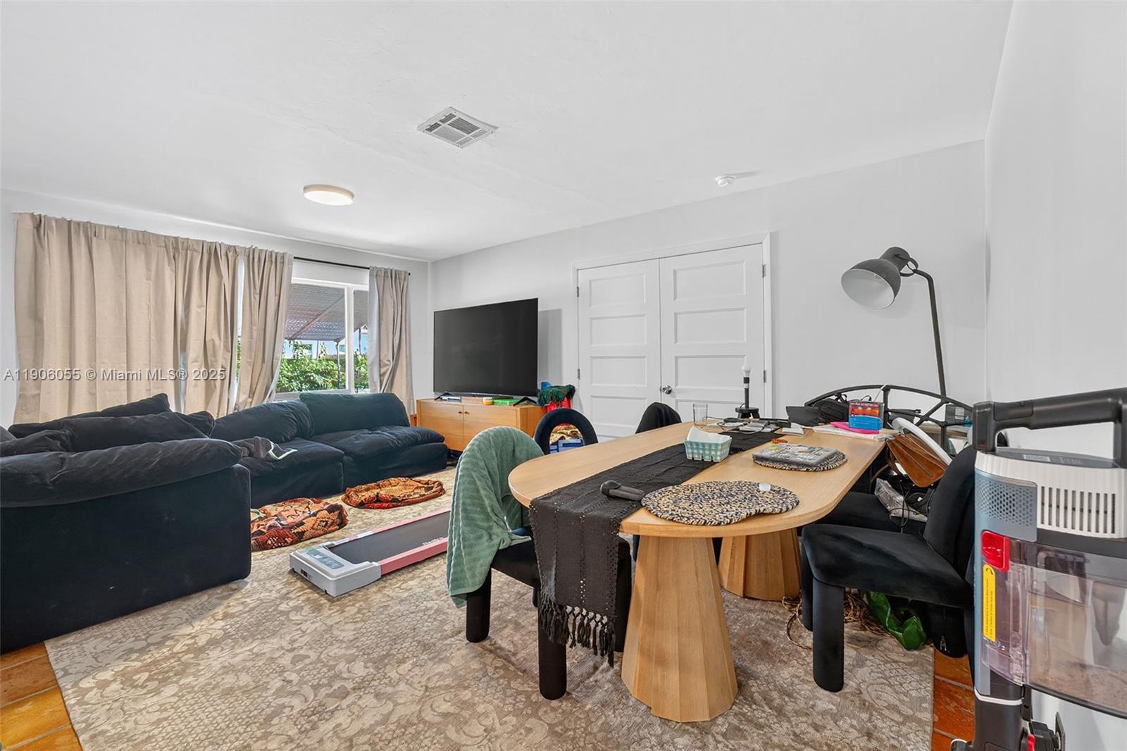 Подробнее   /  1896 кв.футов $ 2025-10-31 0 Фото