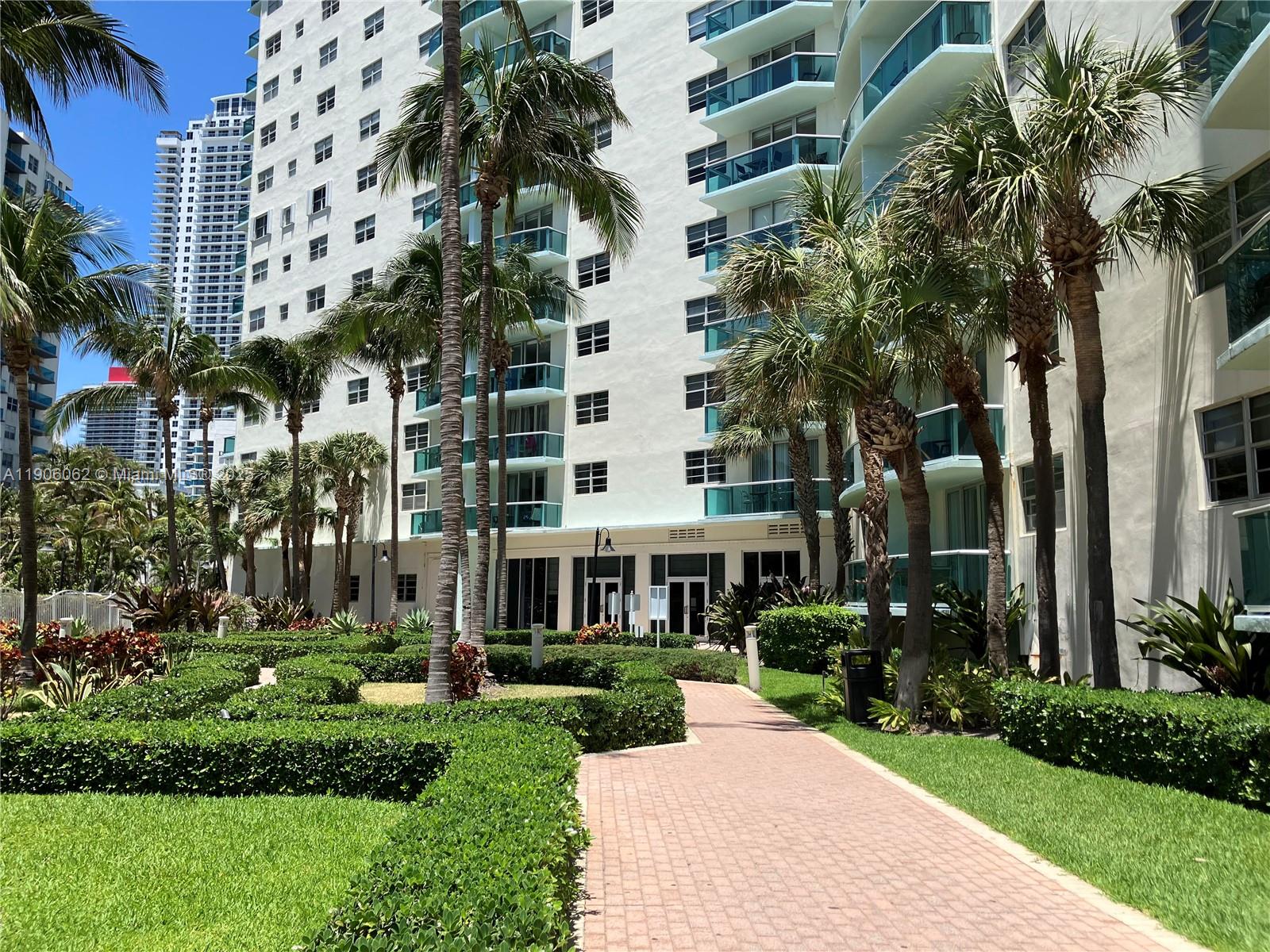 Photo of 3901 Ocean Dr  #4P, Hollywood, Florida, 33019 - 