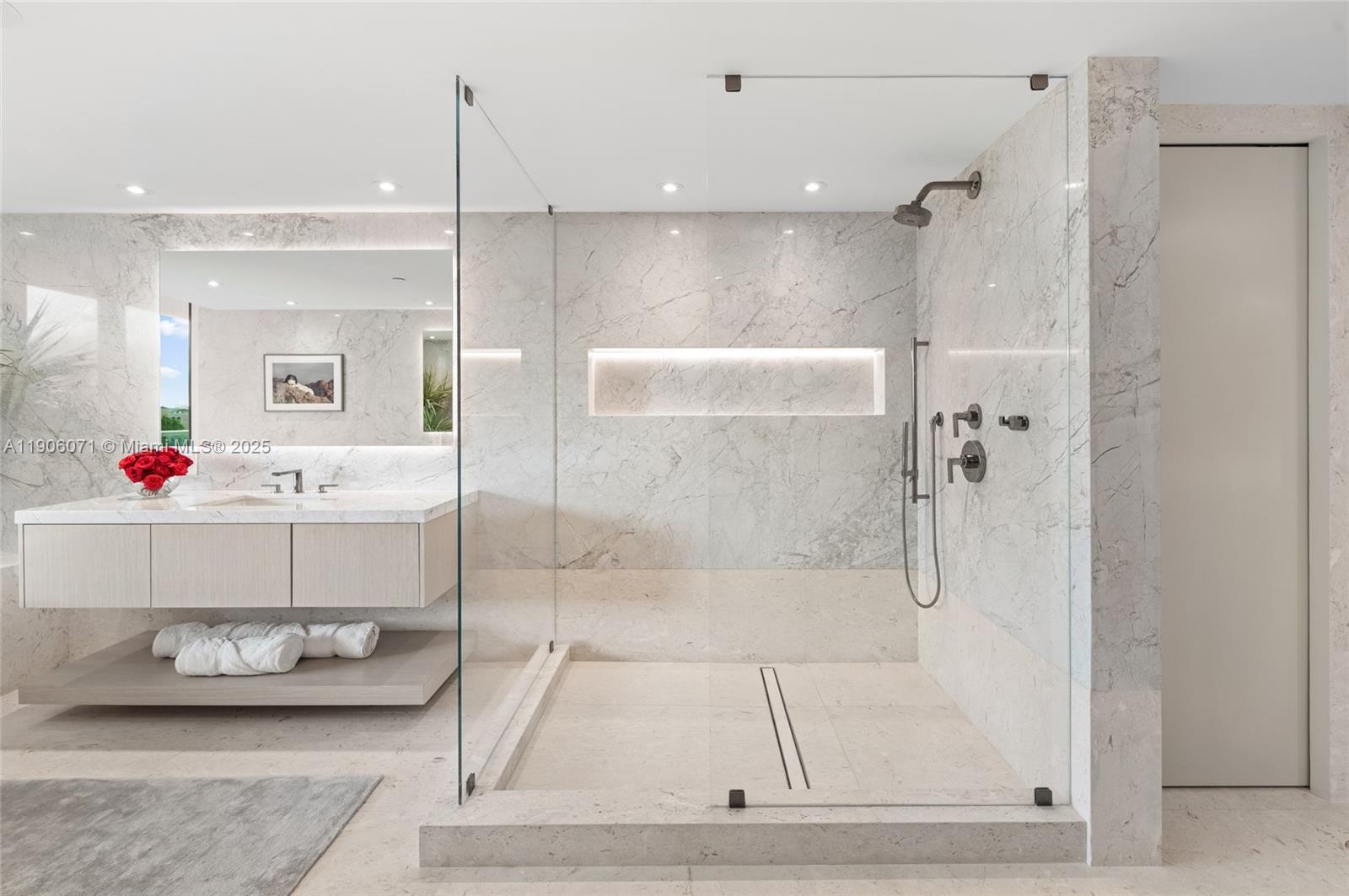 Photo of 19955 38th Ct  #704, Aventura, Florida, 33180 - 