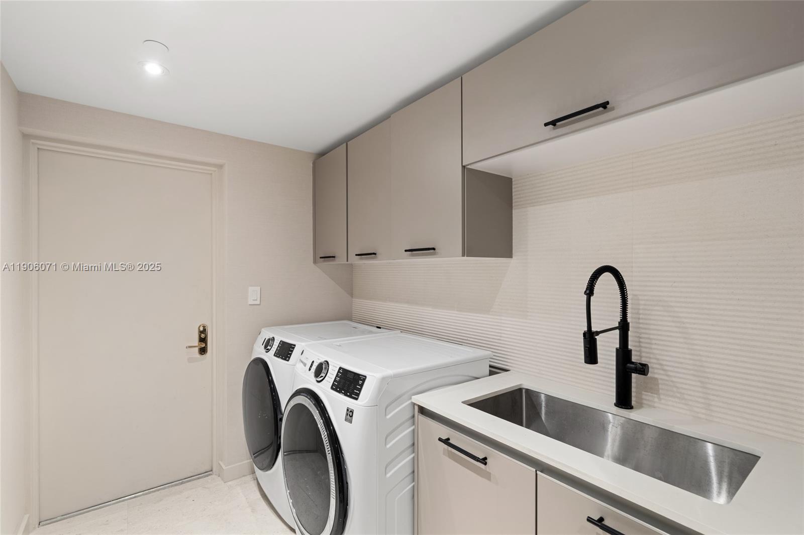 Photo of 19955 38th Ct  #704, Aventura, Florida, 33180 - 