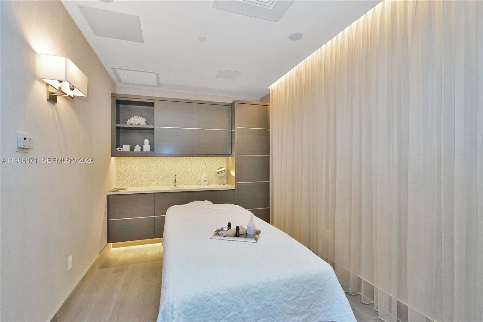 Photo of 19955 38th Ct  #704, Aventura, Florida, 33180 - 