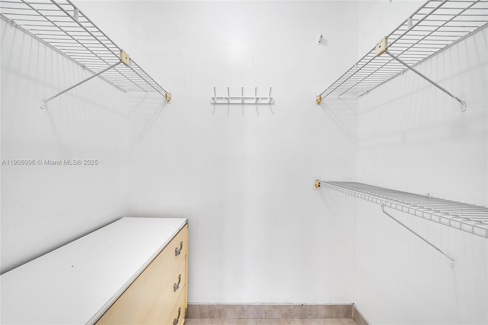 Photo of 2001 Atlantic Shores Blvd #220, Hallandale Beach, Florida, 33009 -