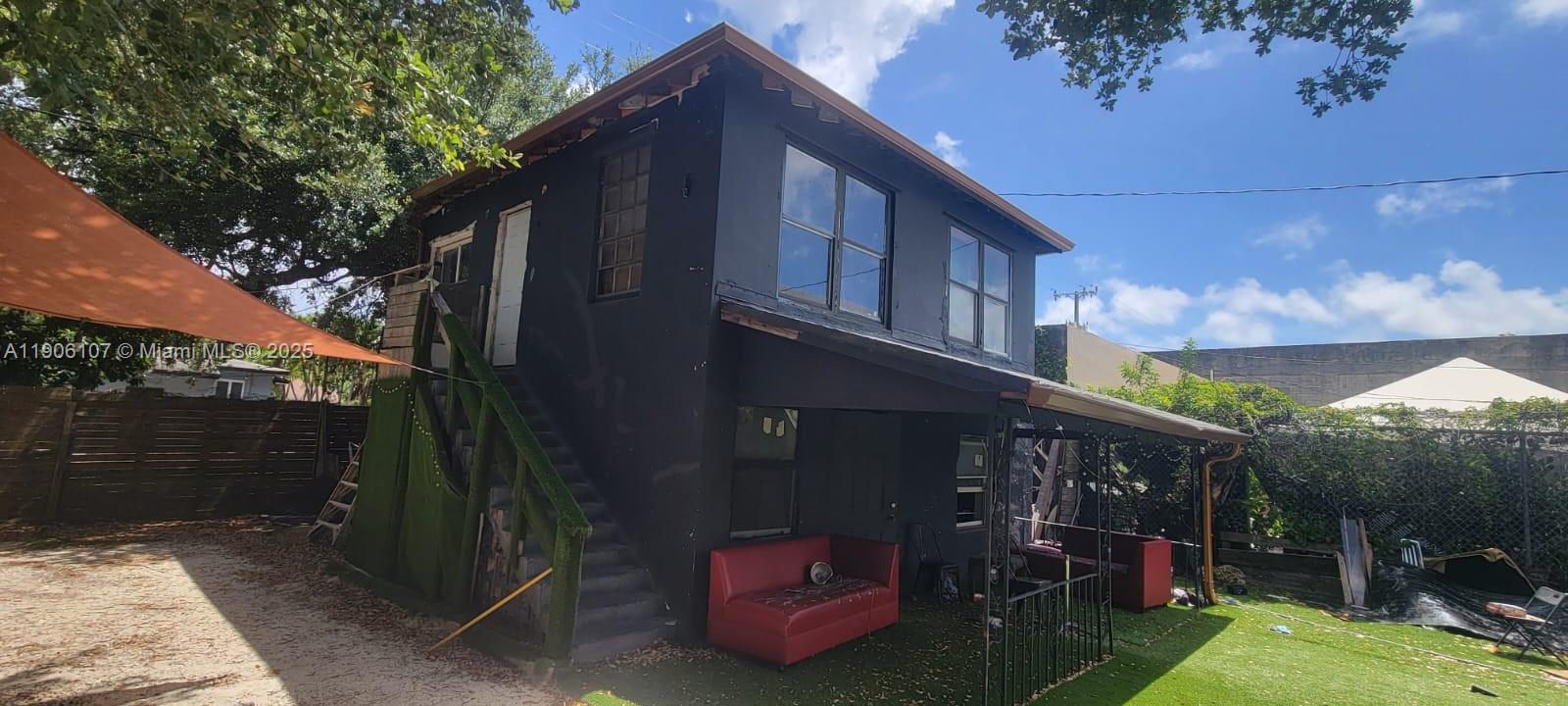   /   sq. ft. $ 2025-10-31 0 Photo