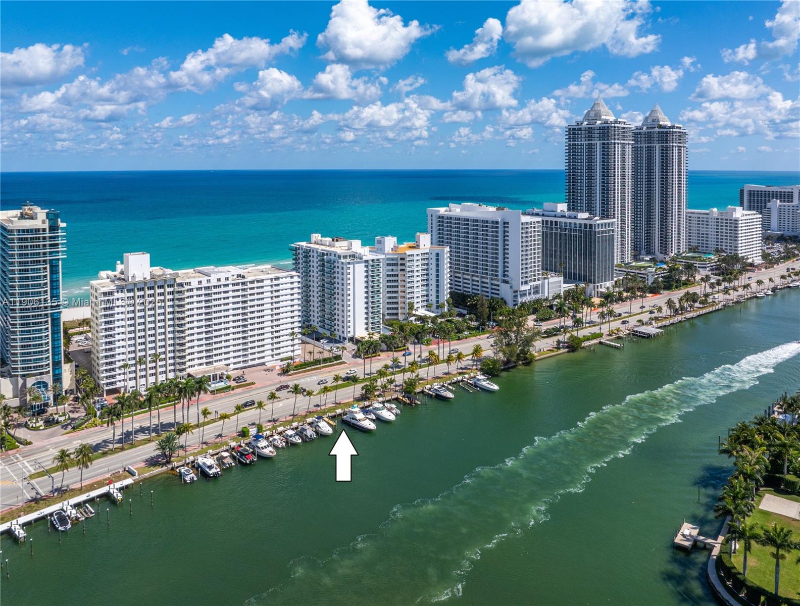   /   sq. ft. $ 2025-10-31 0 foto